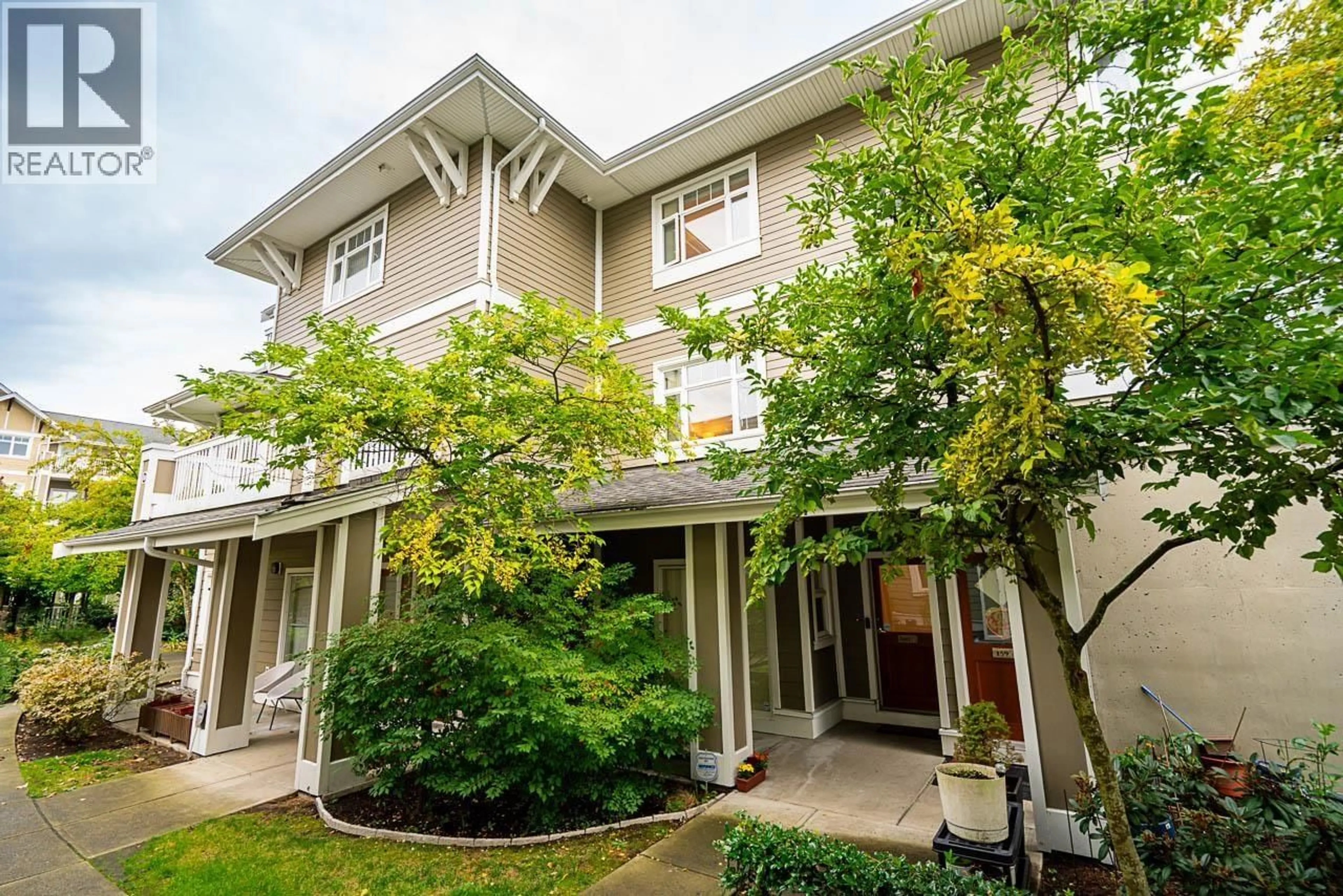 Patio, unknown for 160 - 7388 MACPHERSON AVENUE, Burnaby British Columbia V5J0A1