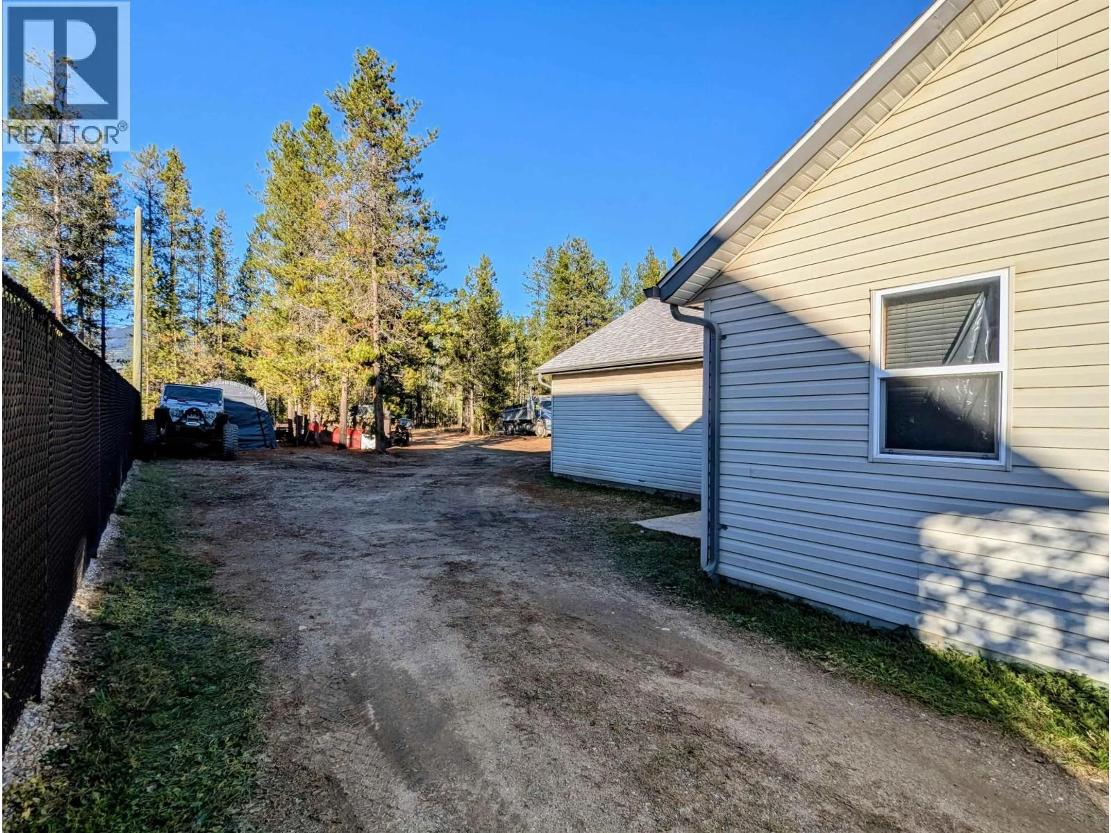 A pic from outside/outdoor area/front of a property/back of a property/a pic from drone, street for 1222 14TH AVENUE, Valemount British Columbia V0E2Z0