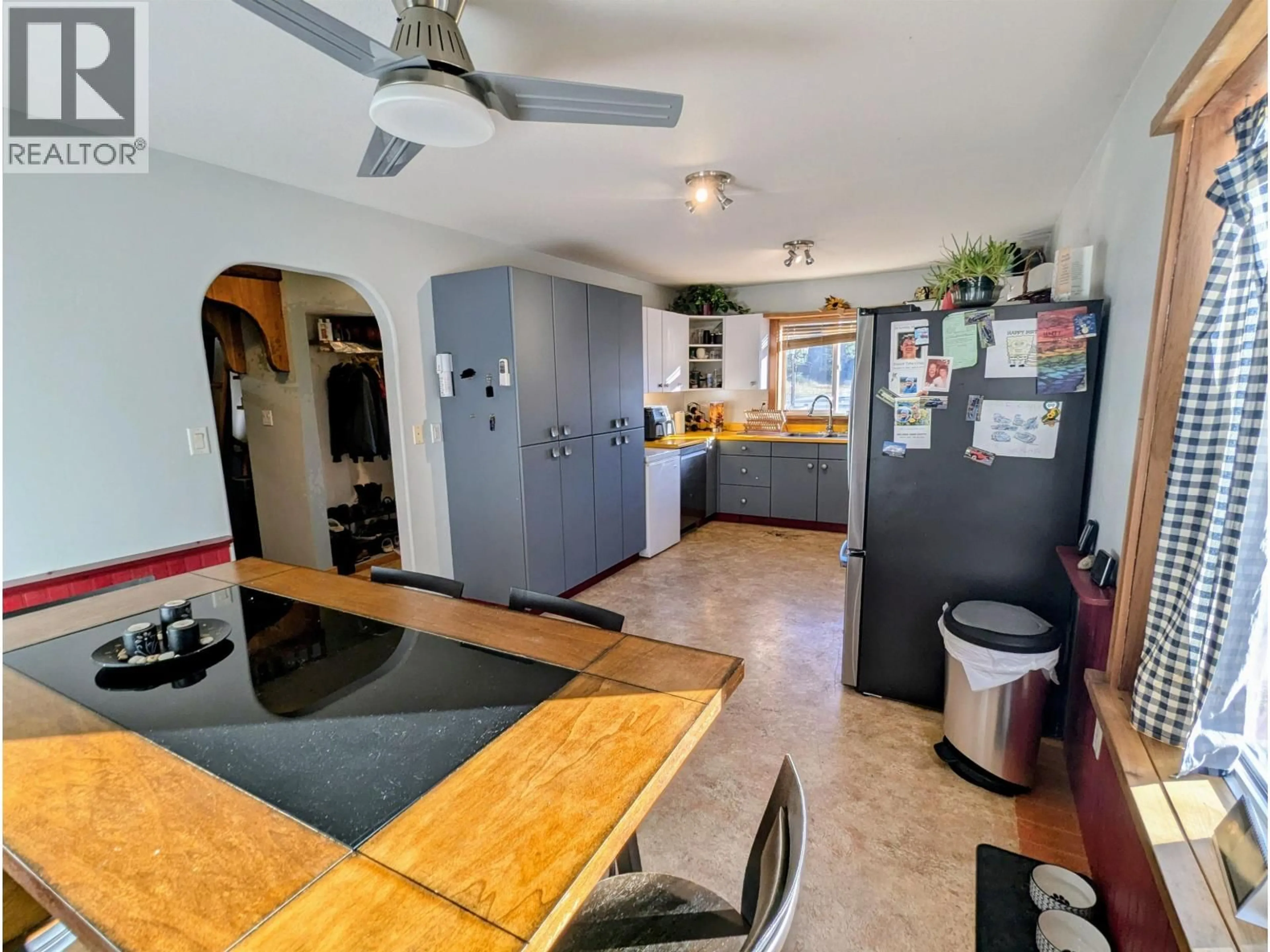 Open concept kitchen, unknown for 1222 14TH AVENUE, Valemount British Columbia V0E2Z0