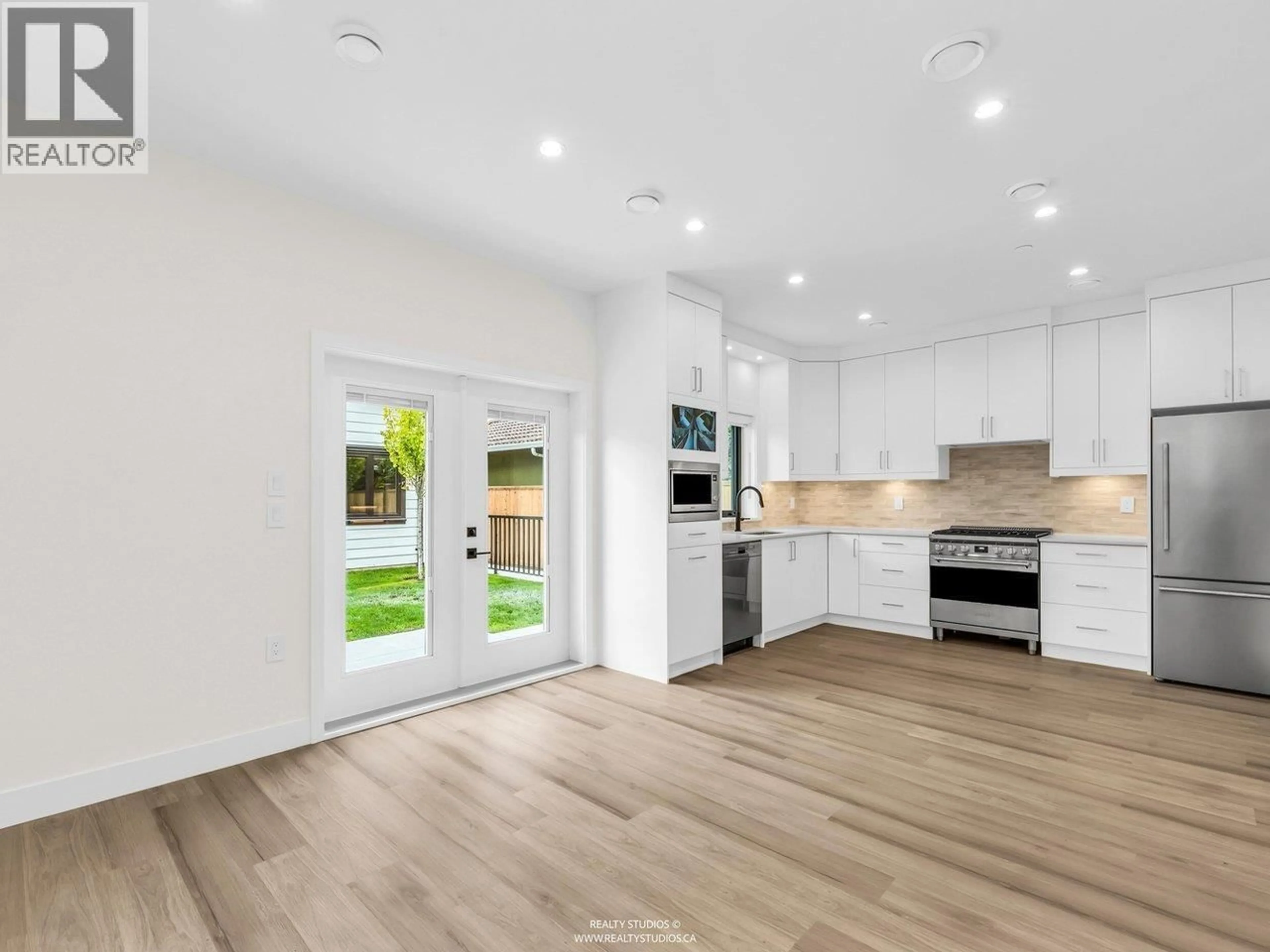 Open concept kitchen, unknown for 2 - 4257 KNIGHT STREET, Vancouver British Columbia V5N3M3