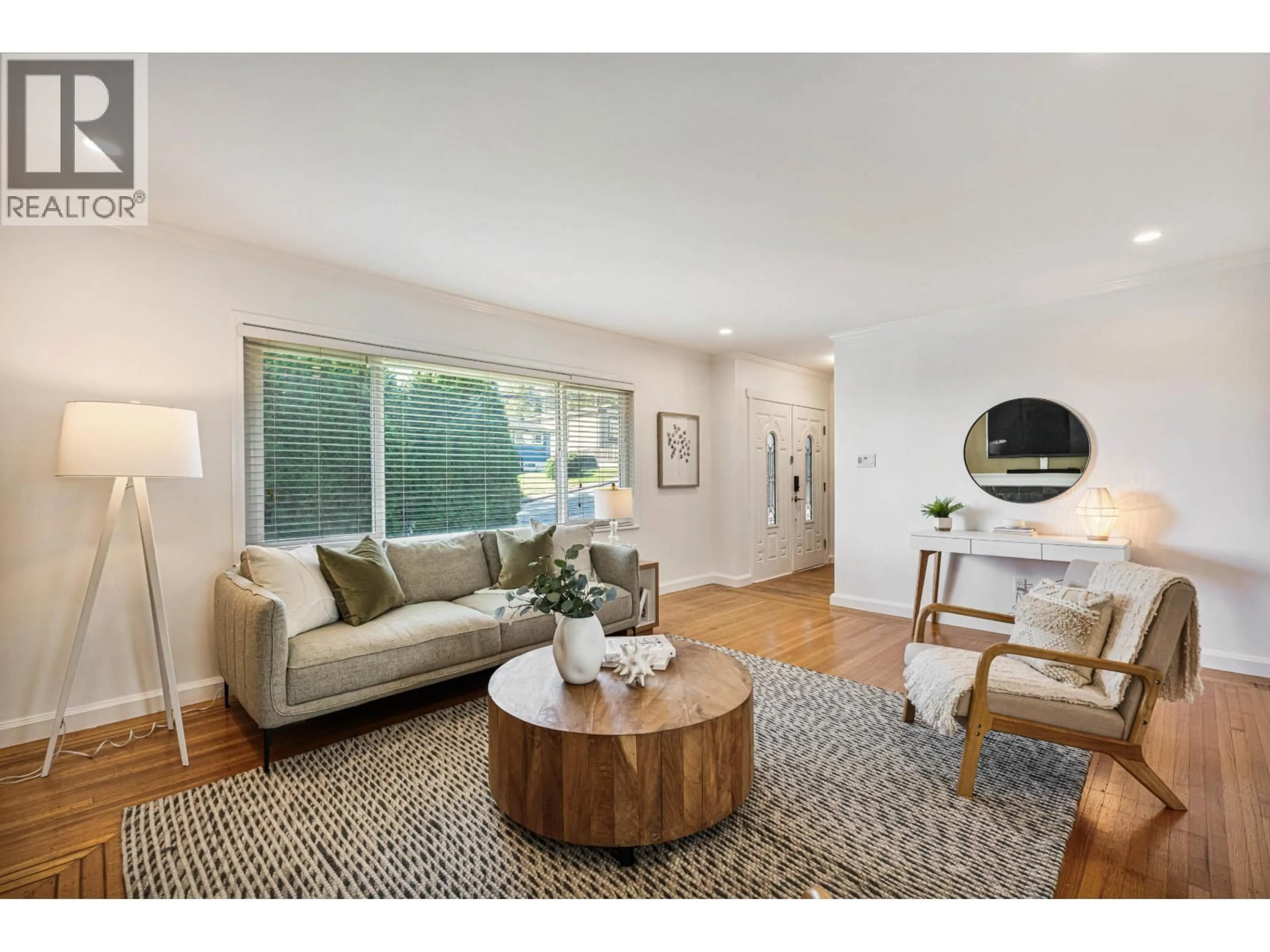 Living room with furniture, wood/laminate floor for 8326 ROYAL OAK AVENUE, Burnaby British Columbia V5J4L2