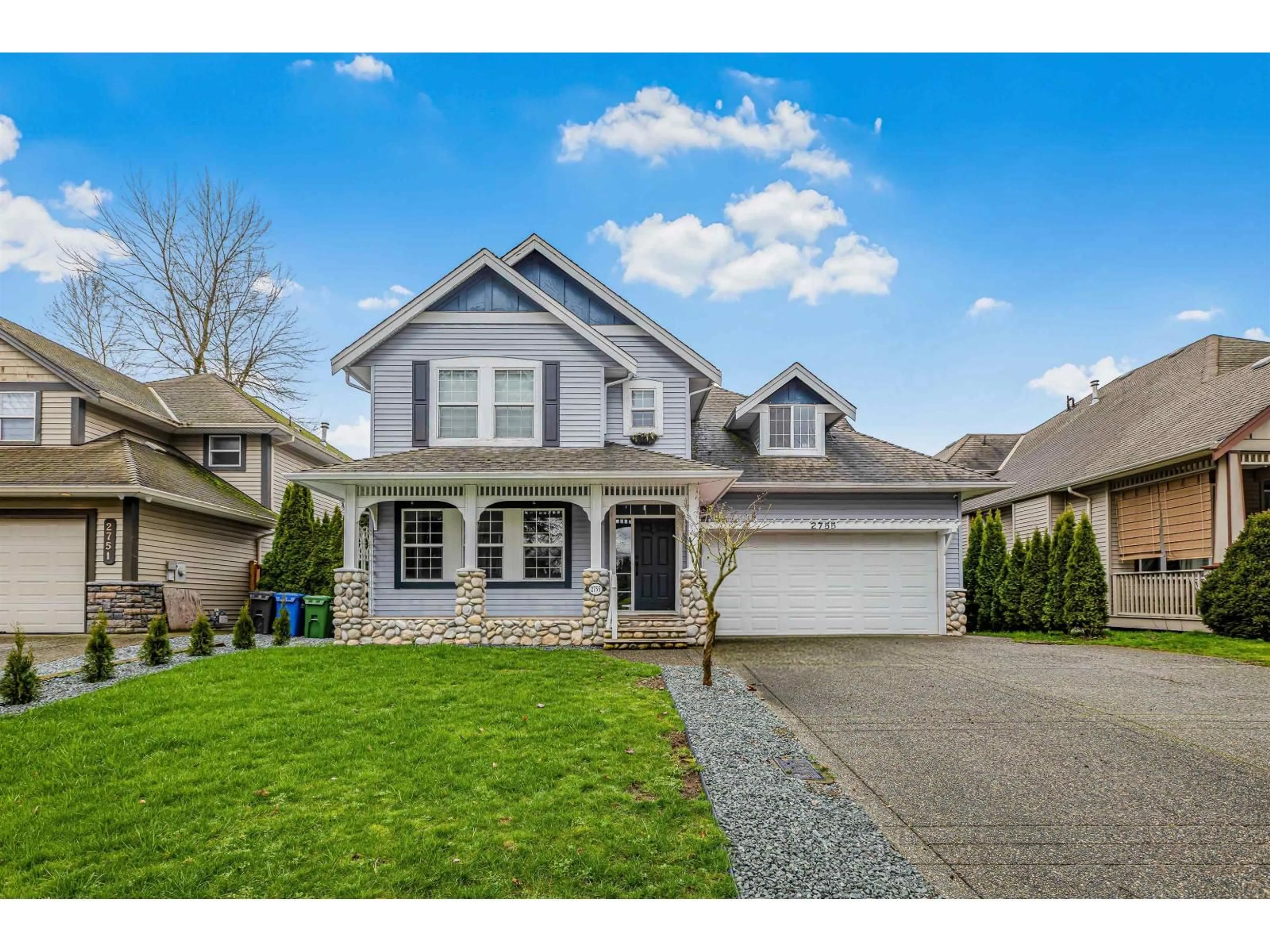 Home with vinyl exterior material, street for 2755 BERNADOTTE STREET, Abbotsford British Columbia V4X1H4