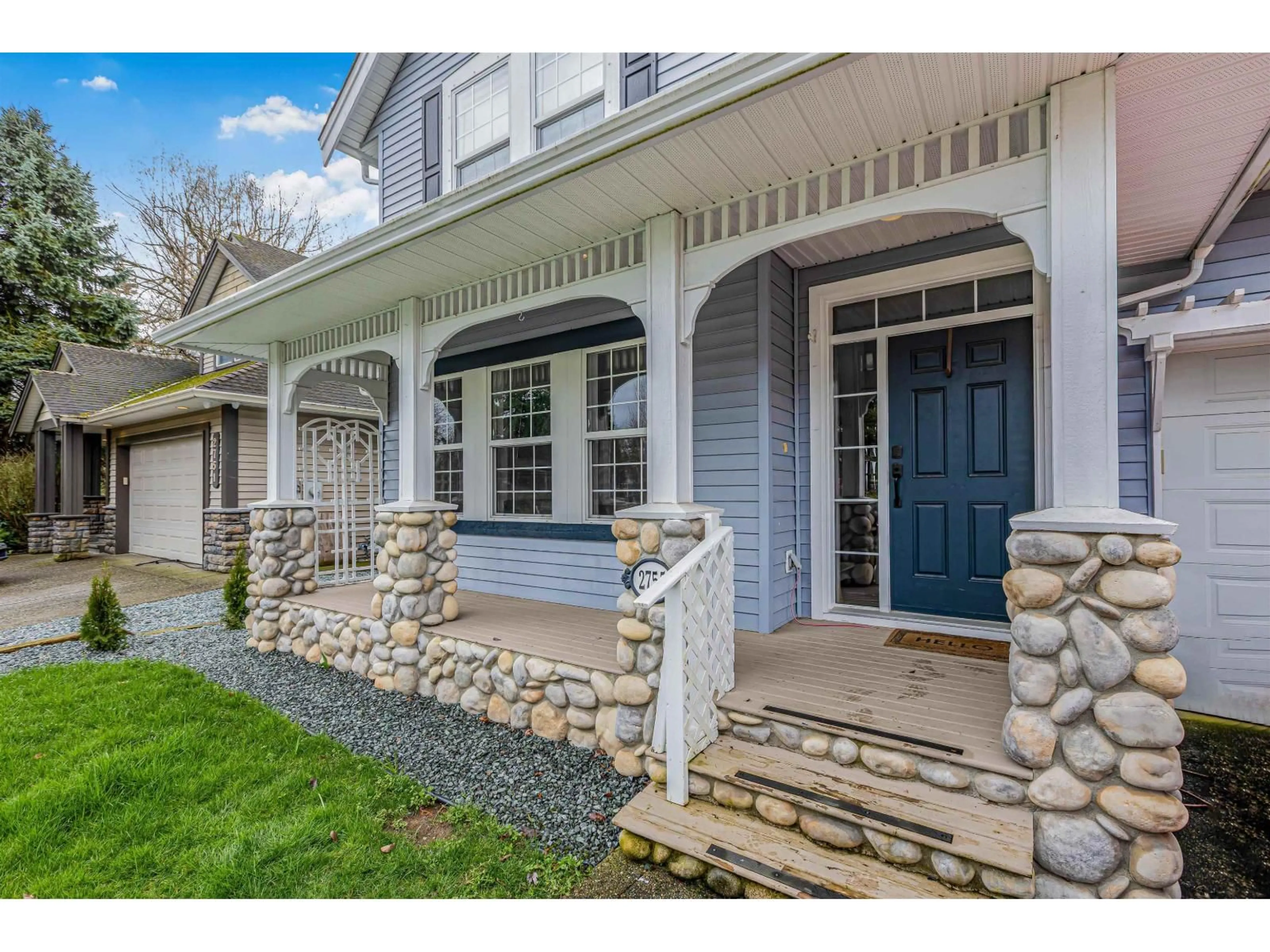 Home with vinyl exterior material, street for 2755 BERNADOTTE STREET, Abbotsford British Columbia V4X1H4