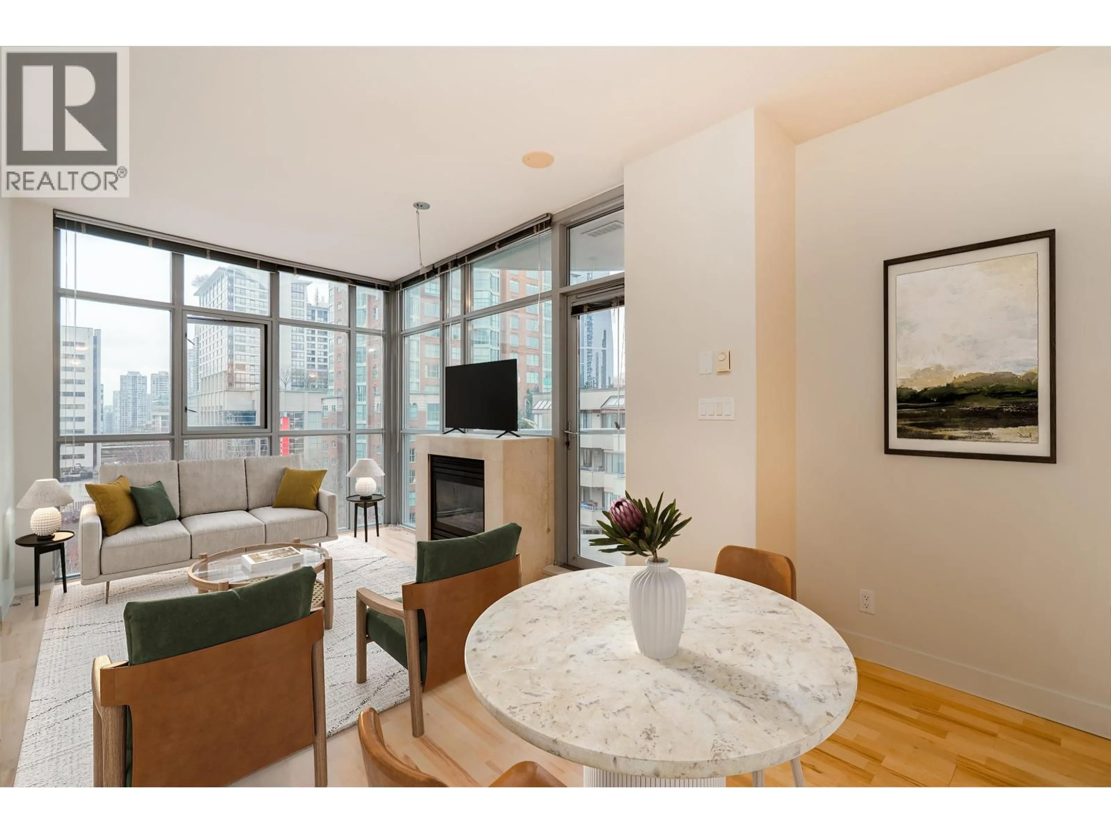 Living room with furniture, unknown for 706 - 1050 SMITHE STREET, Vancouver British Columbia V6E4T4