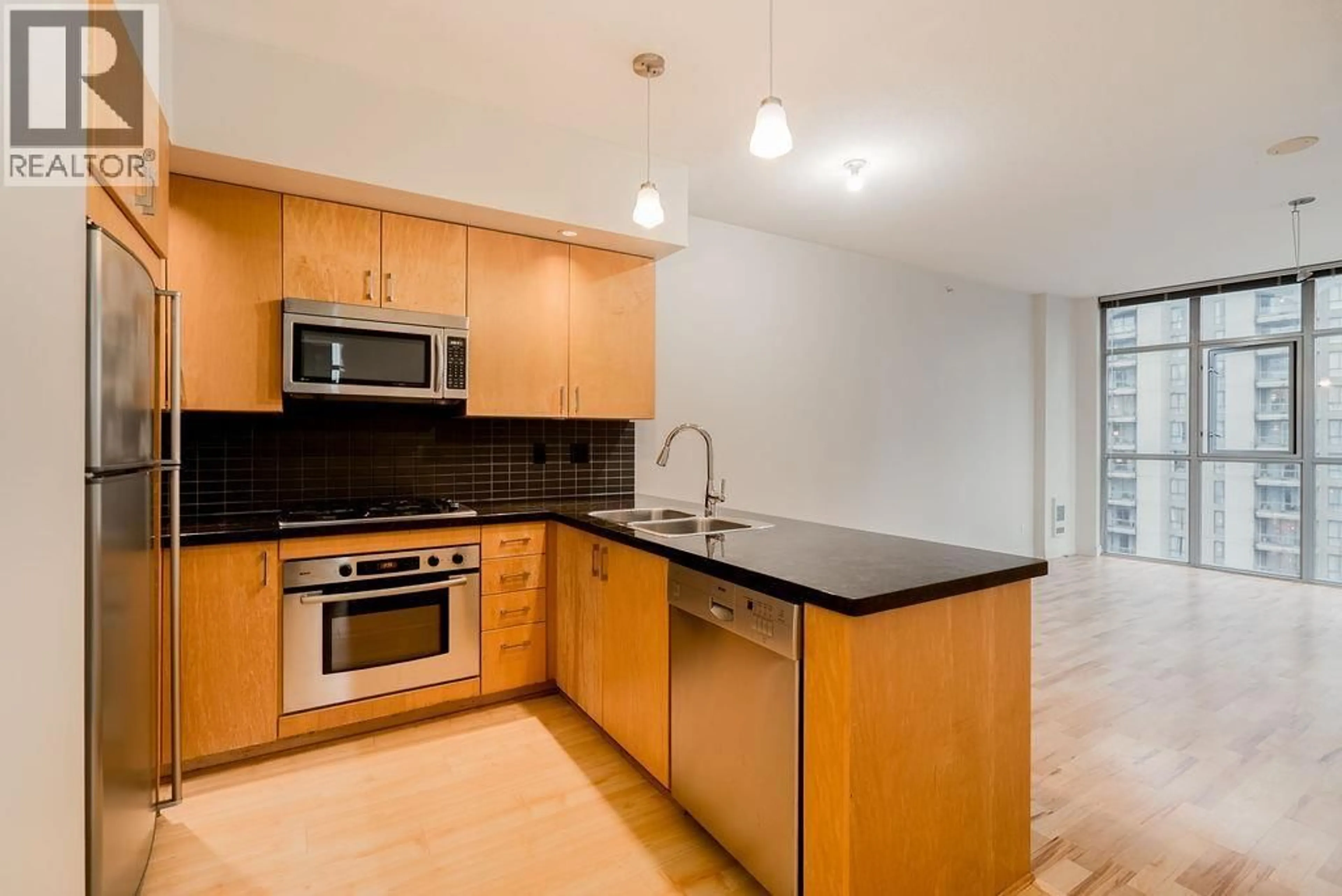 Standard kitchen, unknown for 706 - 1050 SMITHE STREET, Vancouver British Columbia V6E4T4