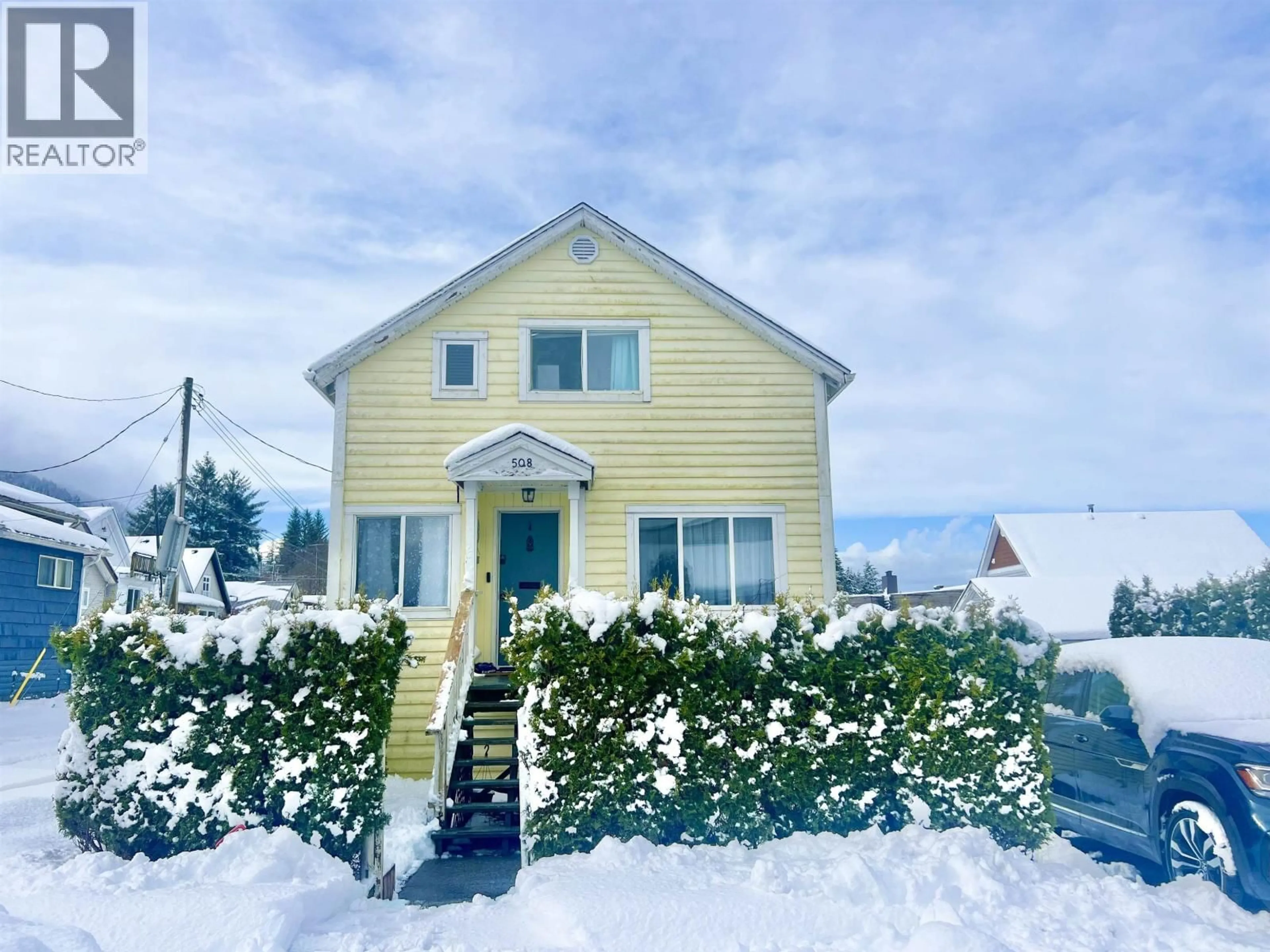 A pic from outside/outdoor area/front of a property/back of a property/a pic from drone, street for 508 MUSGRAVE PLACE, Prince Rupert British Columbia V8J3M1