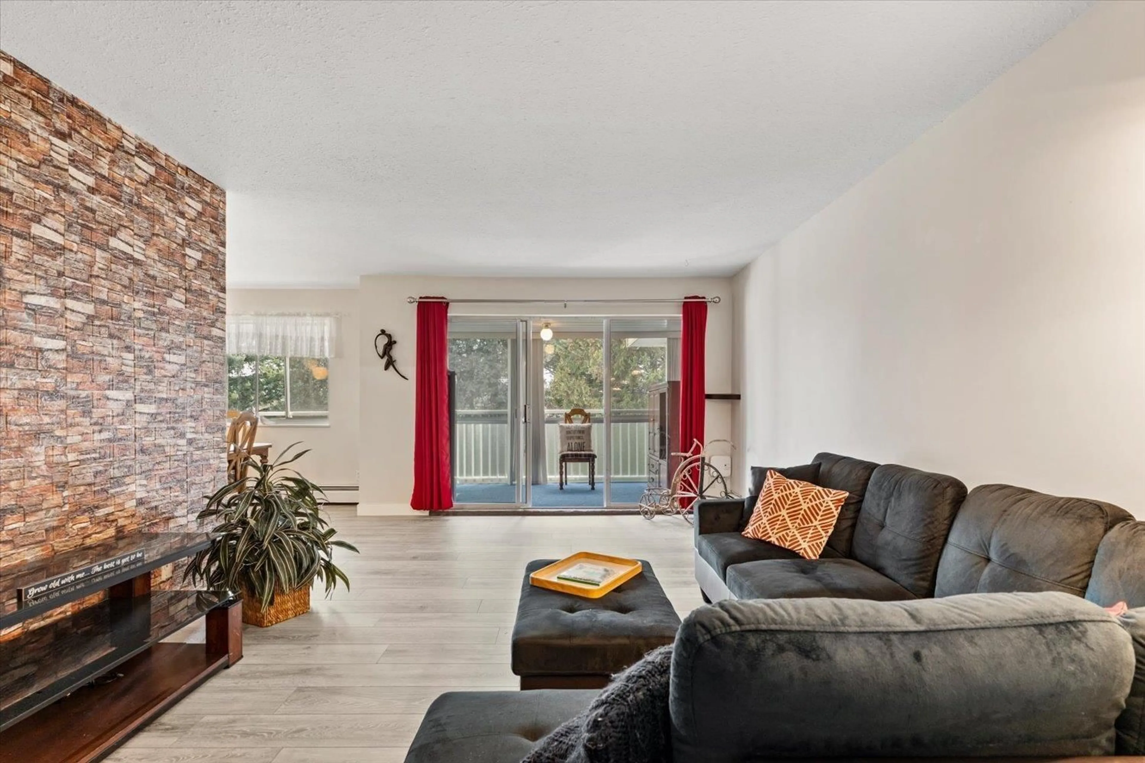 Living room with furniture, unknown for 303 - 32070 PEARDONVILLE ROAD, Abbotsford British Columbia V2T6N9