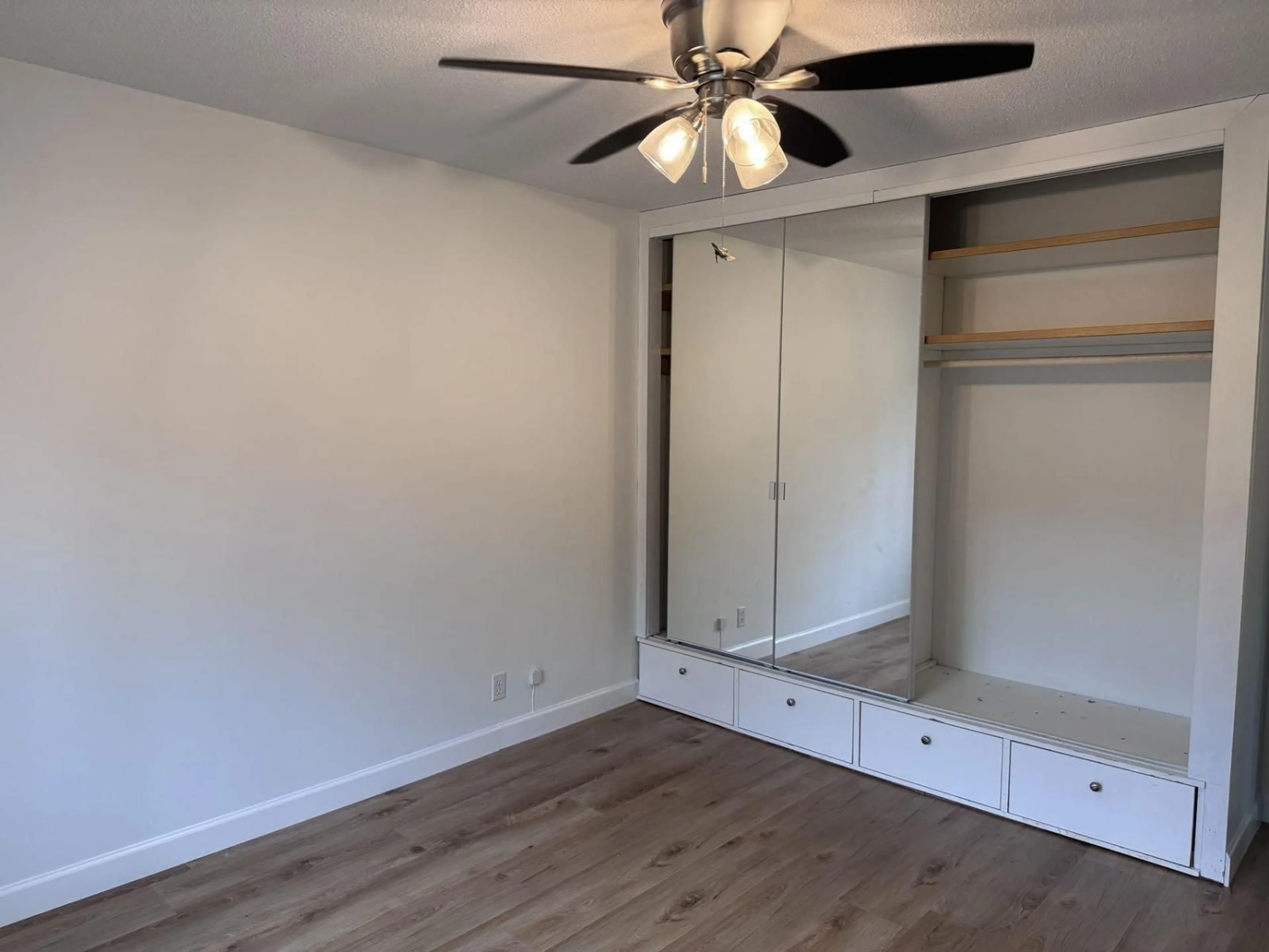 A pic of a room for 13481 HILTON ROAD, Surrey British Columbia V3R5J3