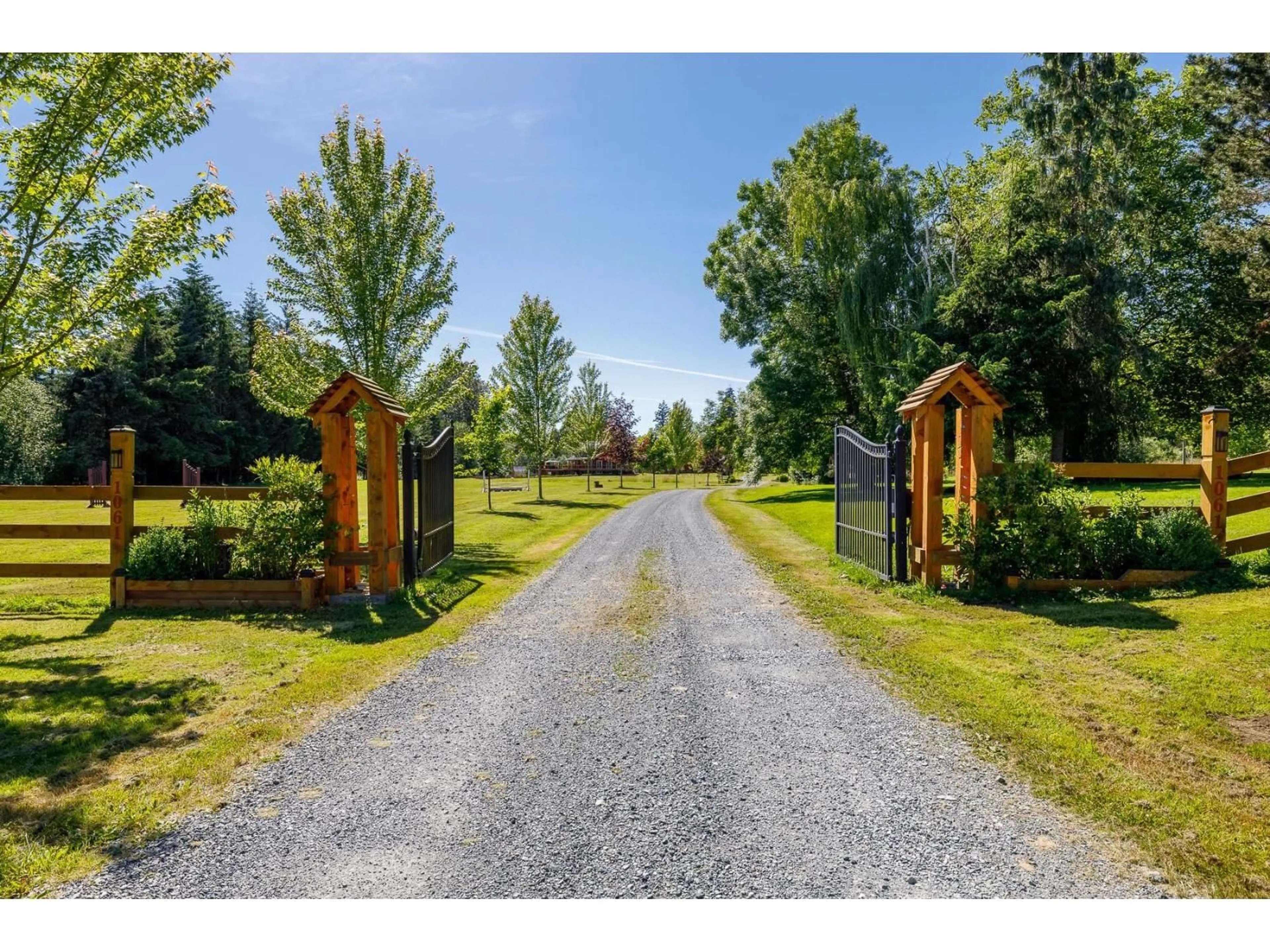 Unknown for 1061 216 STREET, Langley British Columbia V2Z1R3