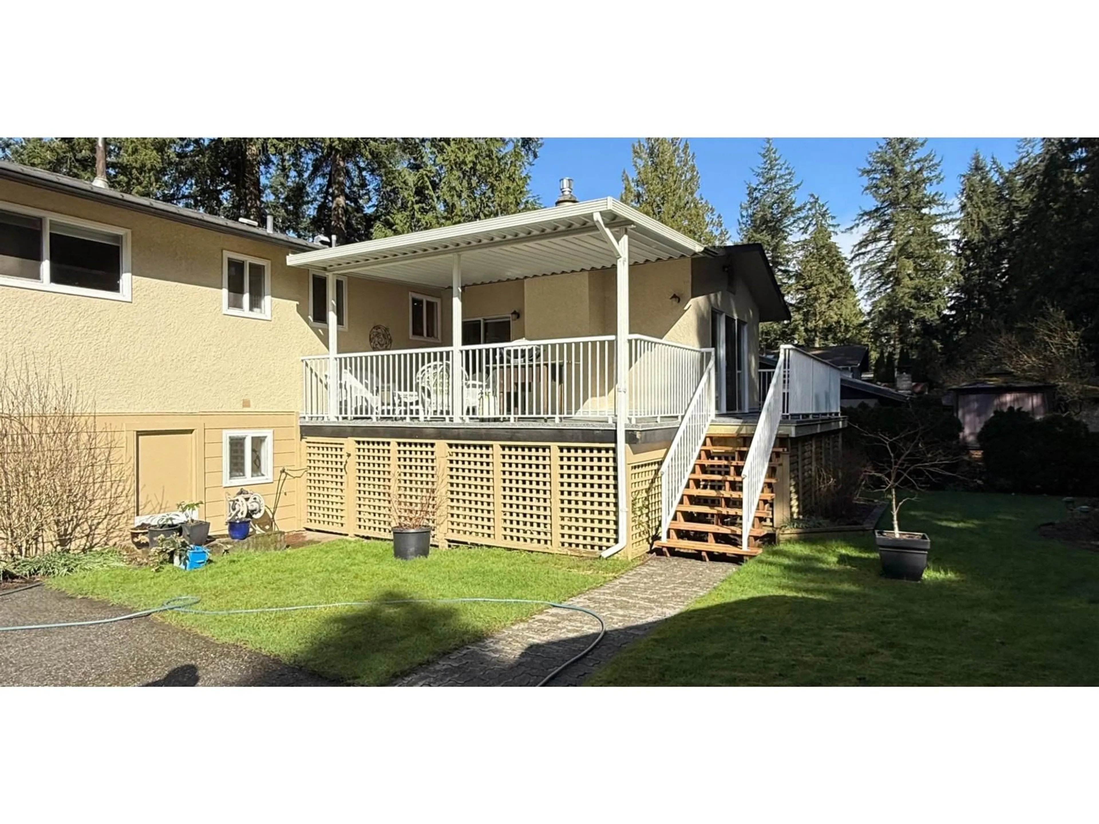 A pic from outside/outdoor area/front of a property/back of a property/a pic from drone, unknown for 19618 41A AVENUE, Langley British Columbia V3A2Z6