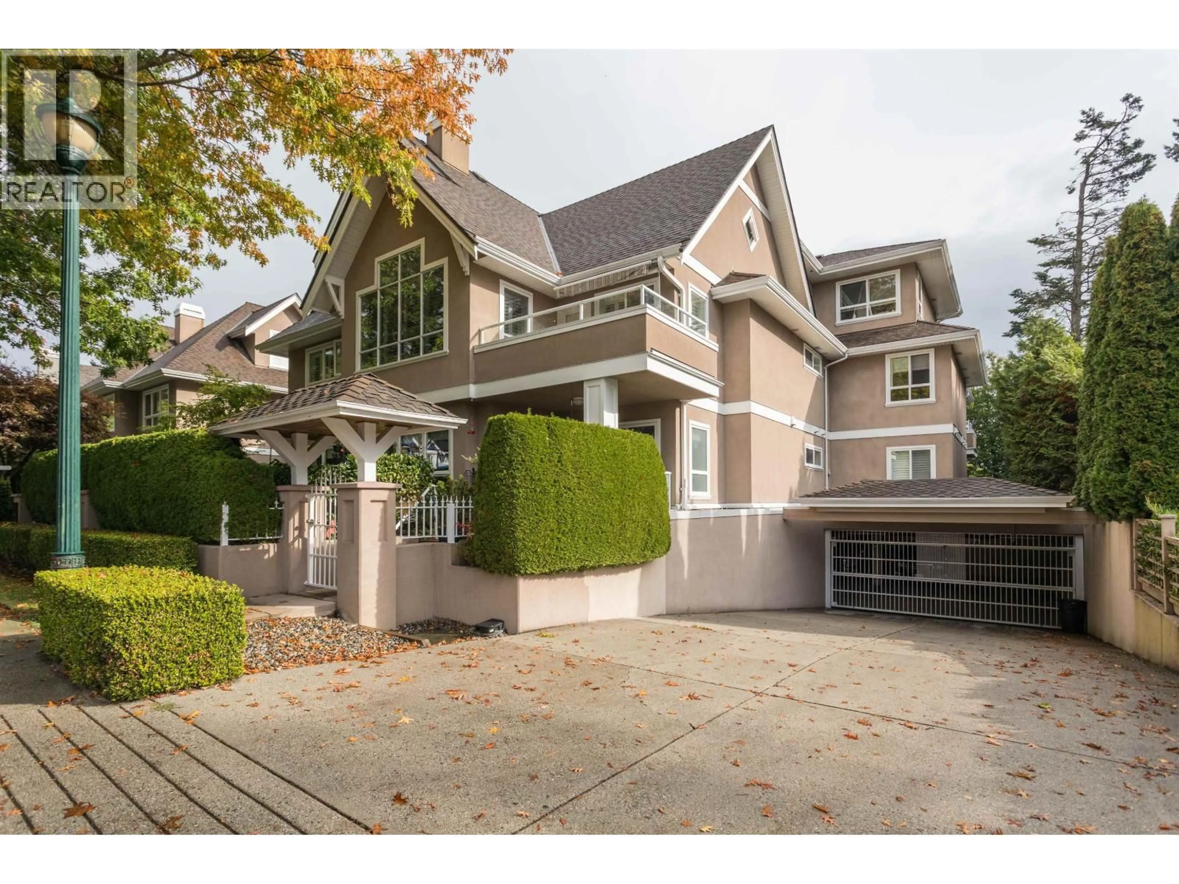 Unknown for 202 - 1250 55 STREET, Tsawwassen British Columbia V3M3K3