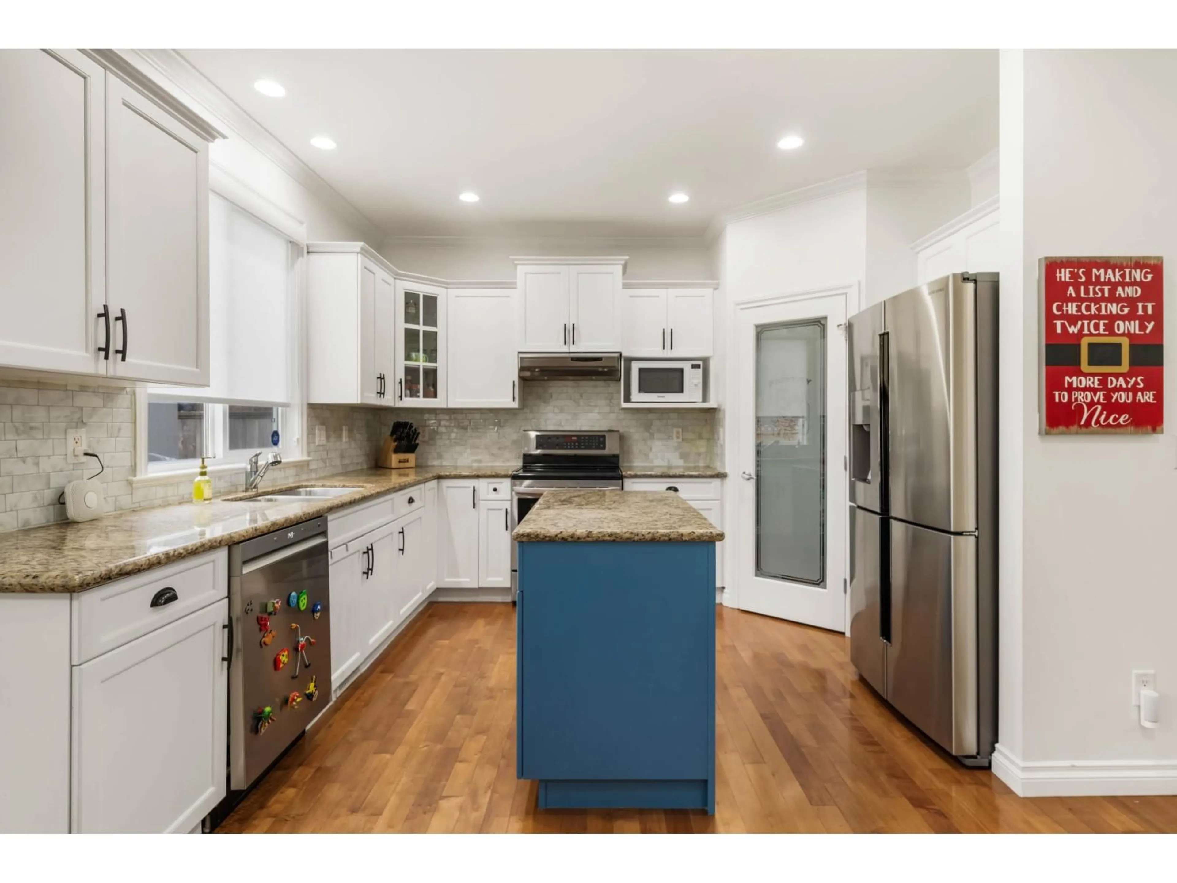 Open concept kitchen, unknown for 17879 70 AVENUE, Surrey British Columbia V3S7S5