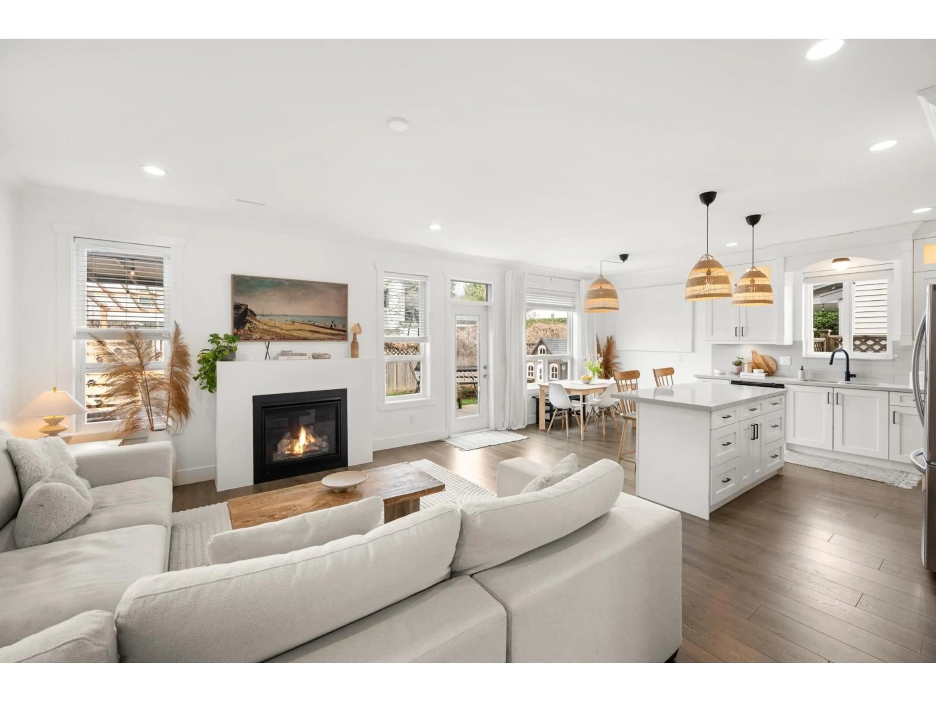 Open concept kitchen, unknown for 34853 MCMILLAN PLACE, Abbotsford British Columbia V3G0E7