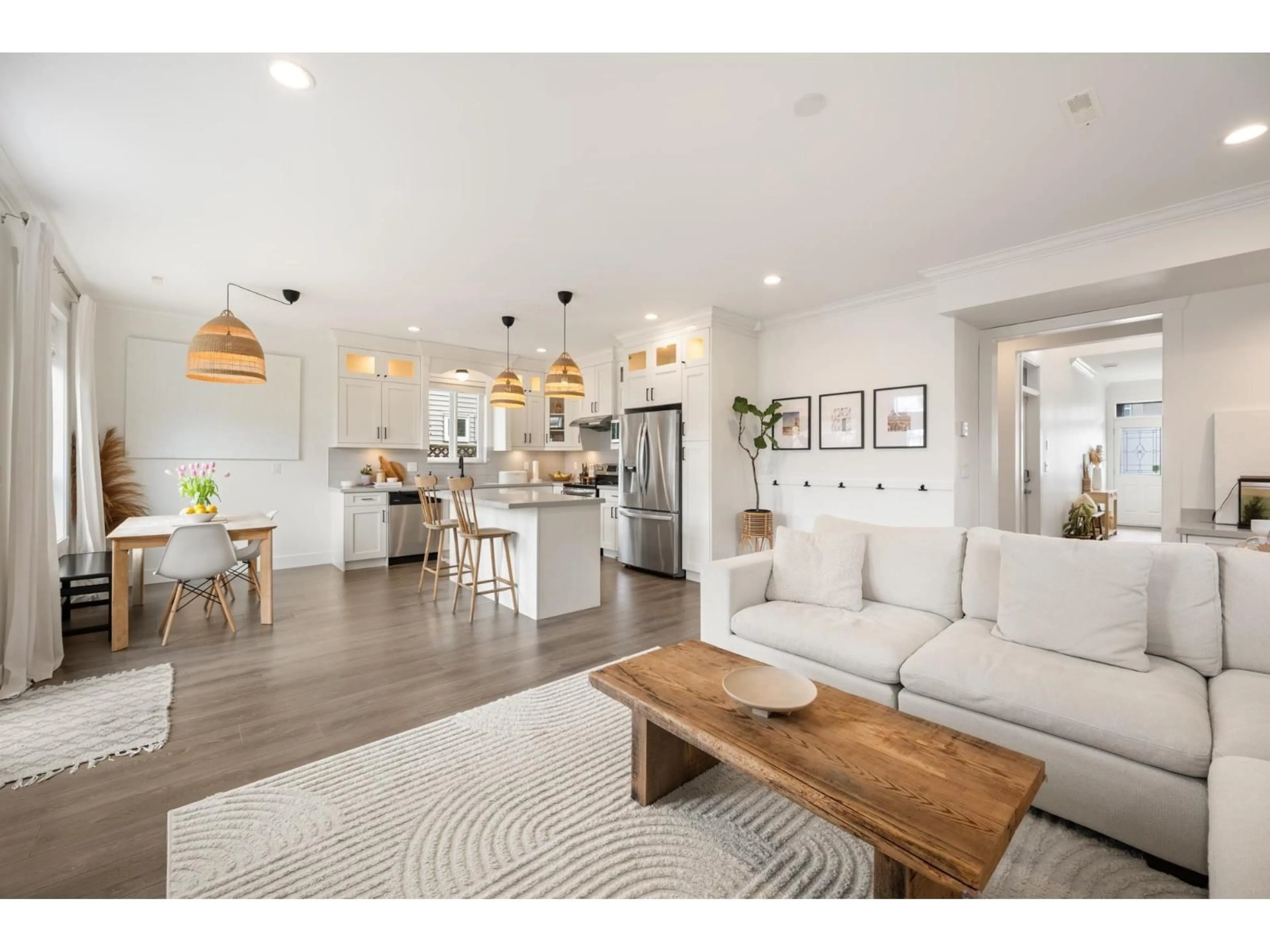 Open concept kitchen, wood/laminate floor for 34853 MCMILLAN PLACE, Abbotsford British Columbia V3G0E7