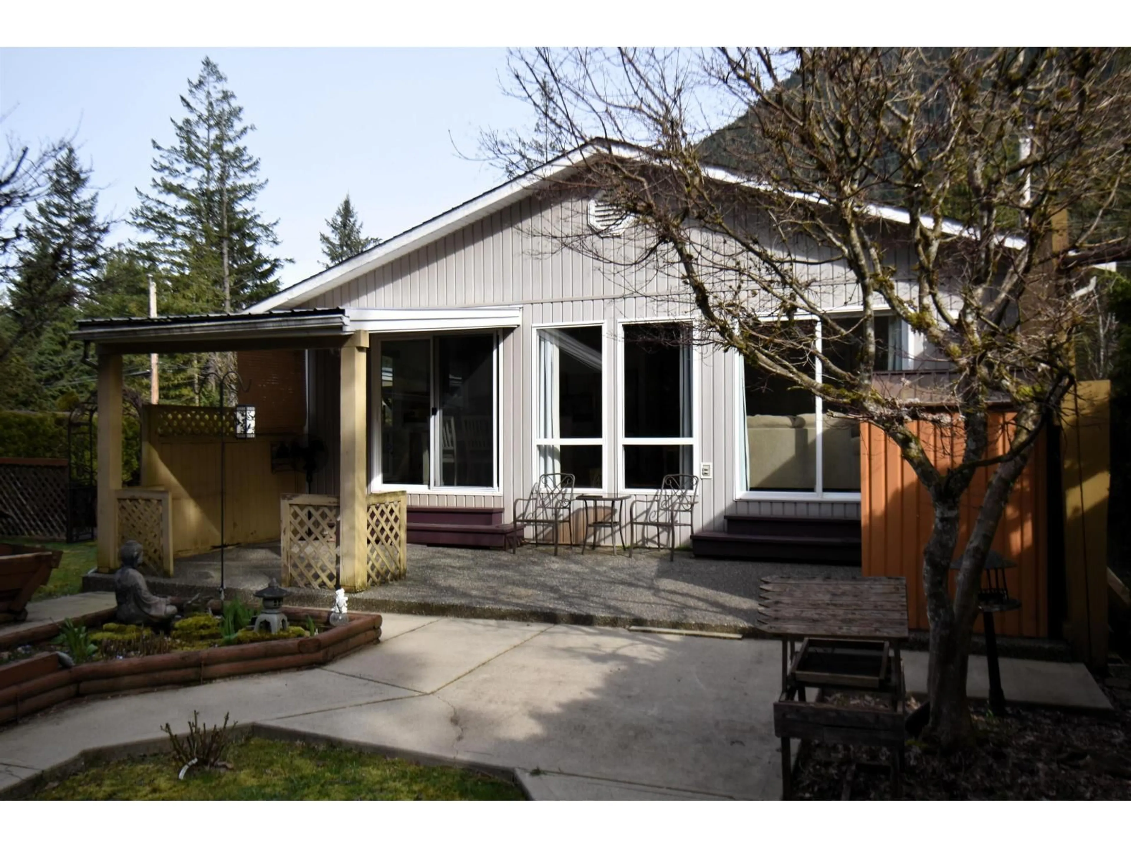 Home with vinyl exterior material, street for 66522 SUMMER ROAD, Hope British Columbia V0X1L1
