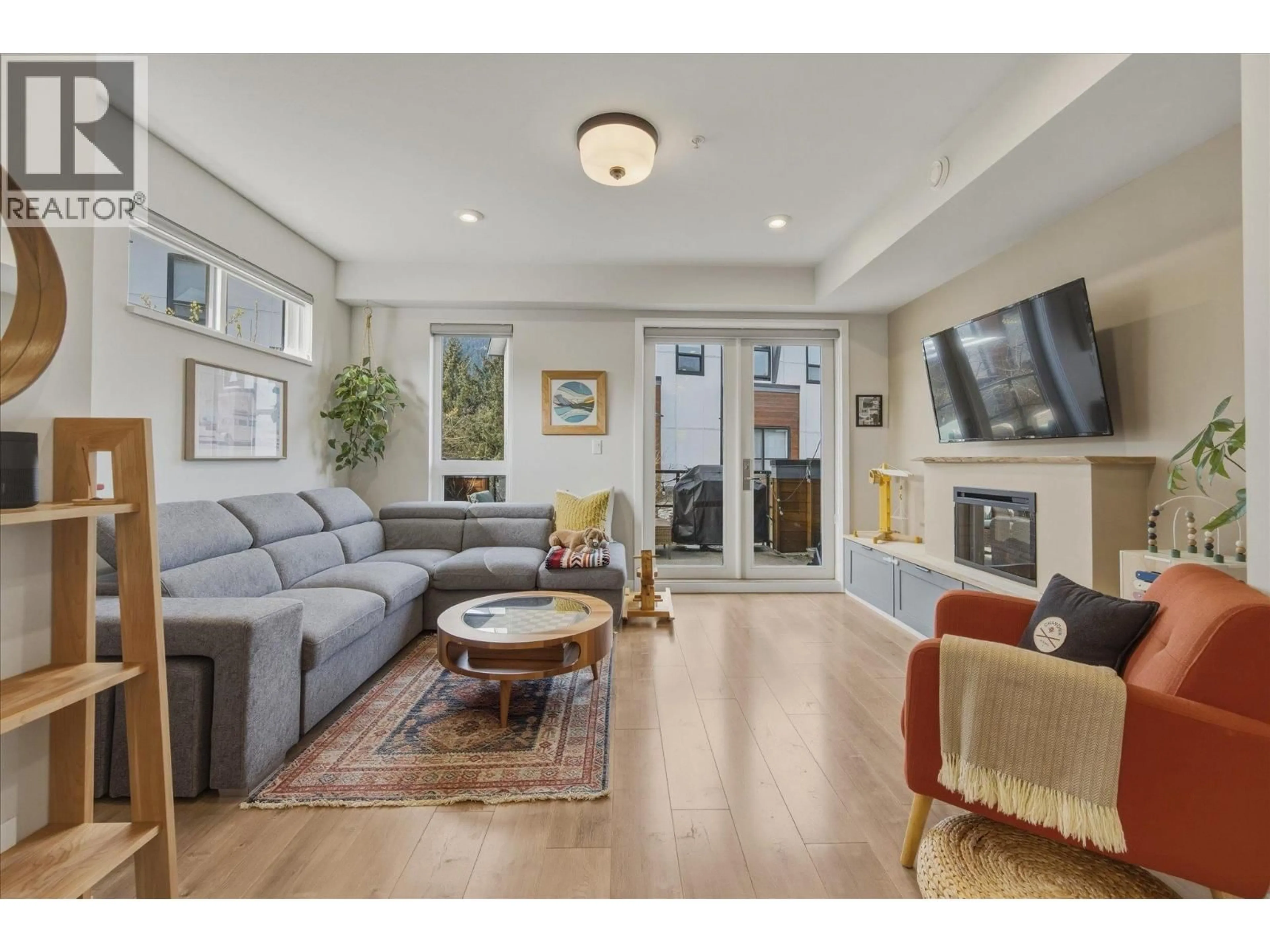 Living room with furniture, unknown for 87 - 1188 MAIN STREET, Squamish British Columbia V8B0Z3