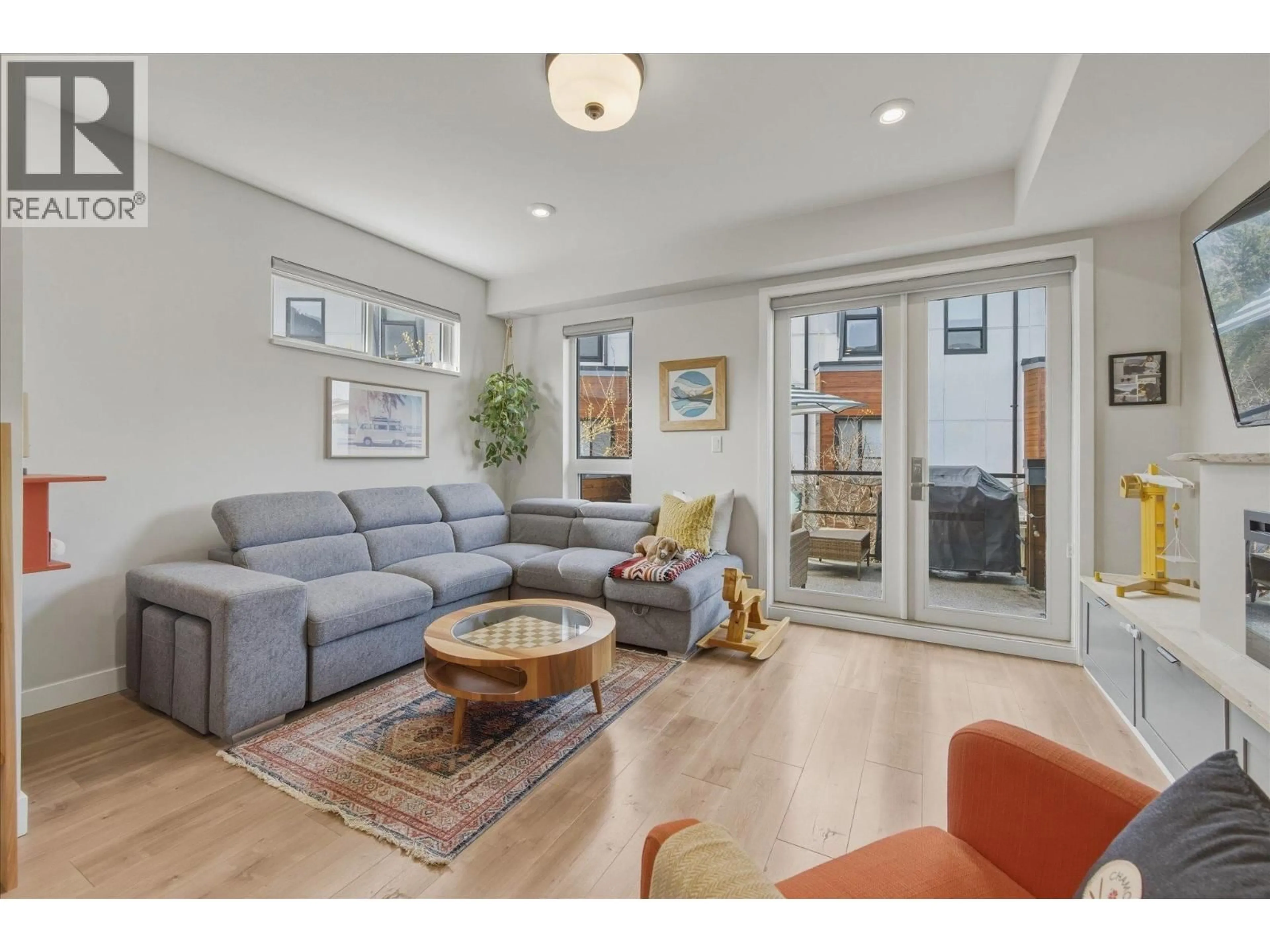 Living room with furniture, unknown for 87 - 1188 MAIN STREET, Squamish British Columbia V8B0Z3