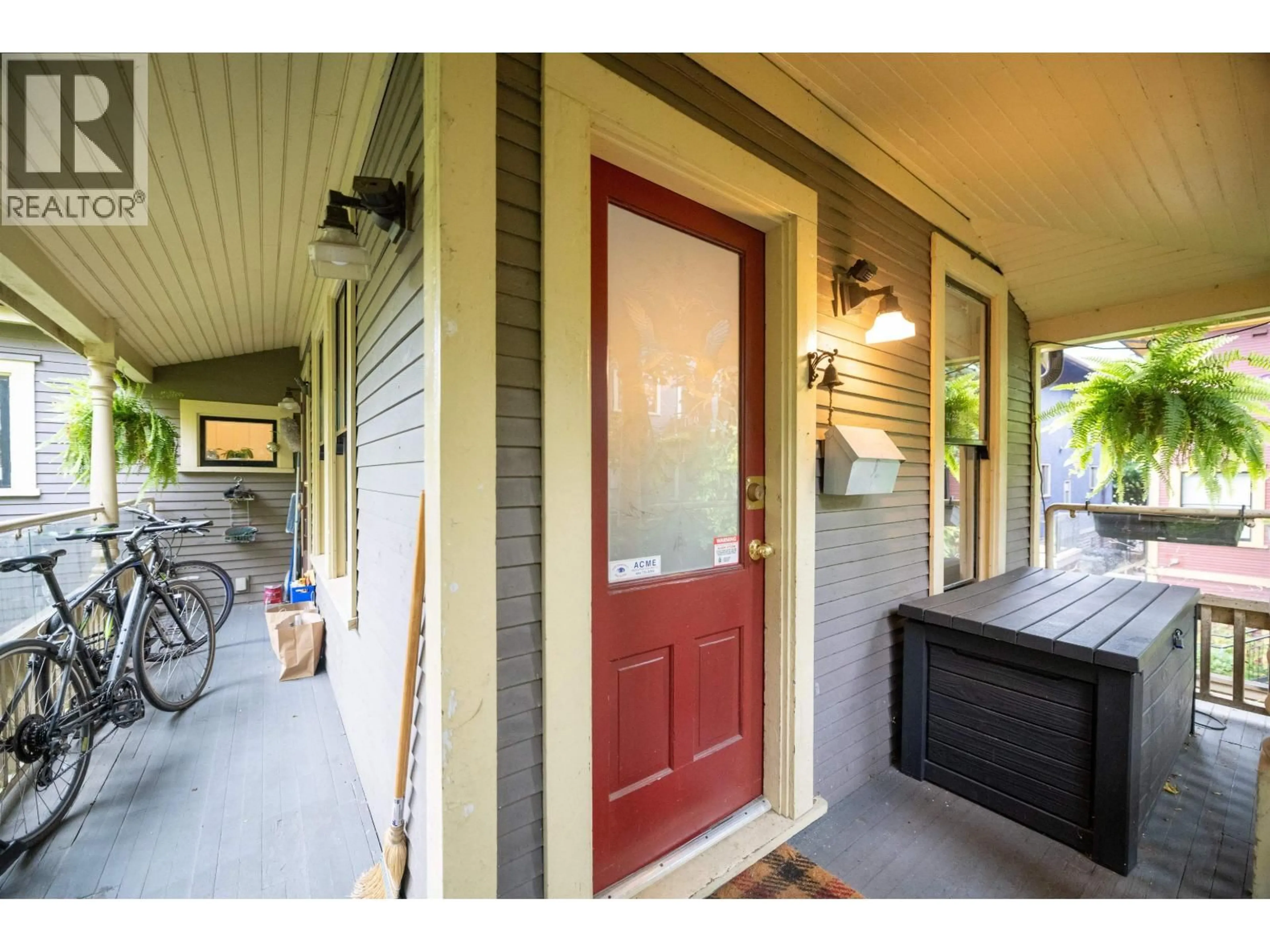 Indoor entryway for 1117 PENDRELL STREET, Vancouver British Columbia V6E1L3