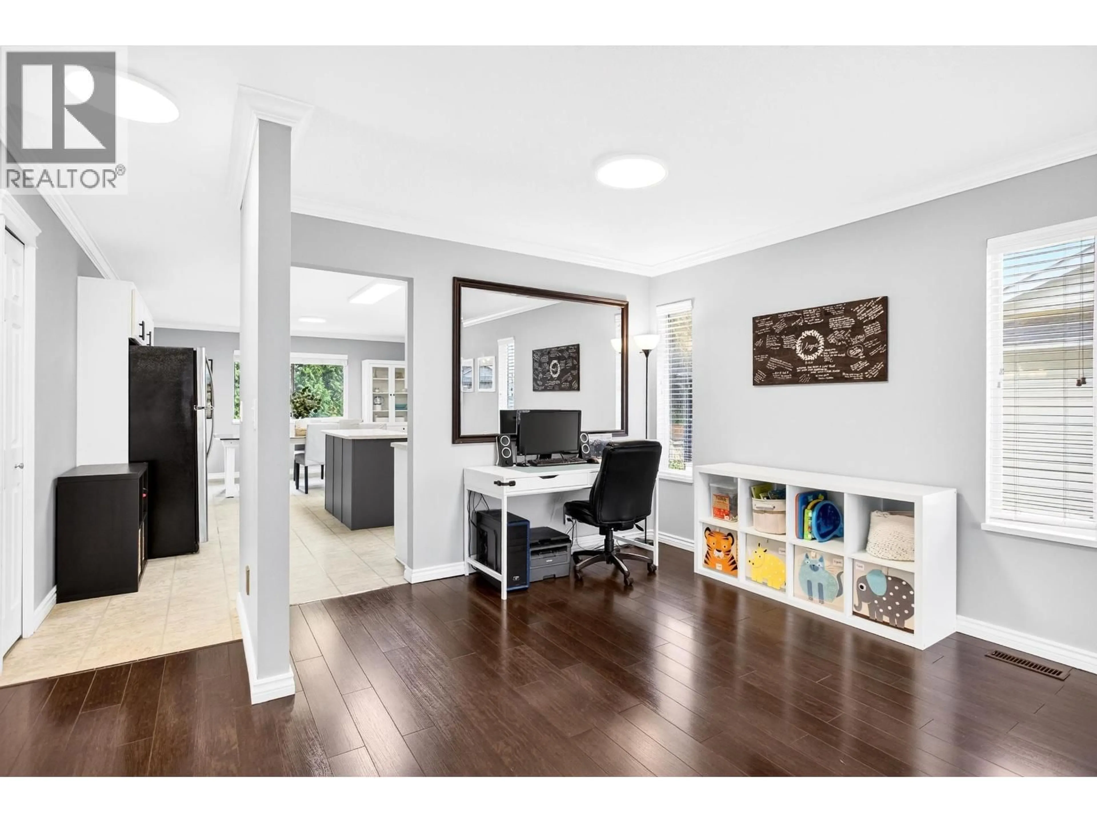 Indoor entryway for 20126 WANSTEAD STREET, Maple Ridge British Columbia V2X0T2