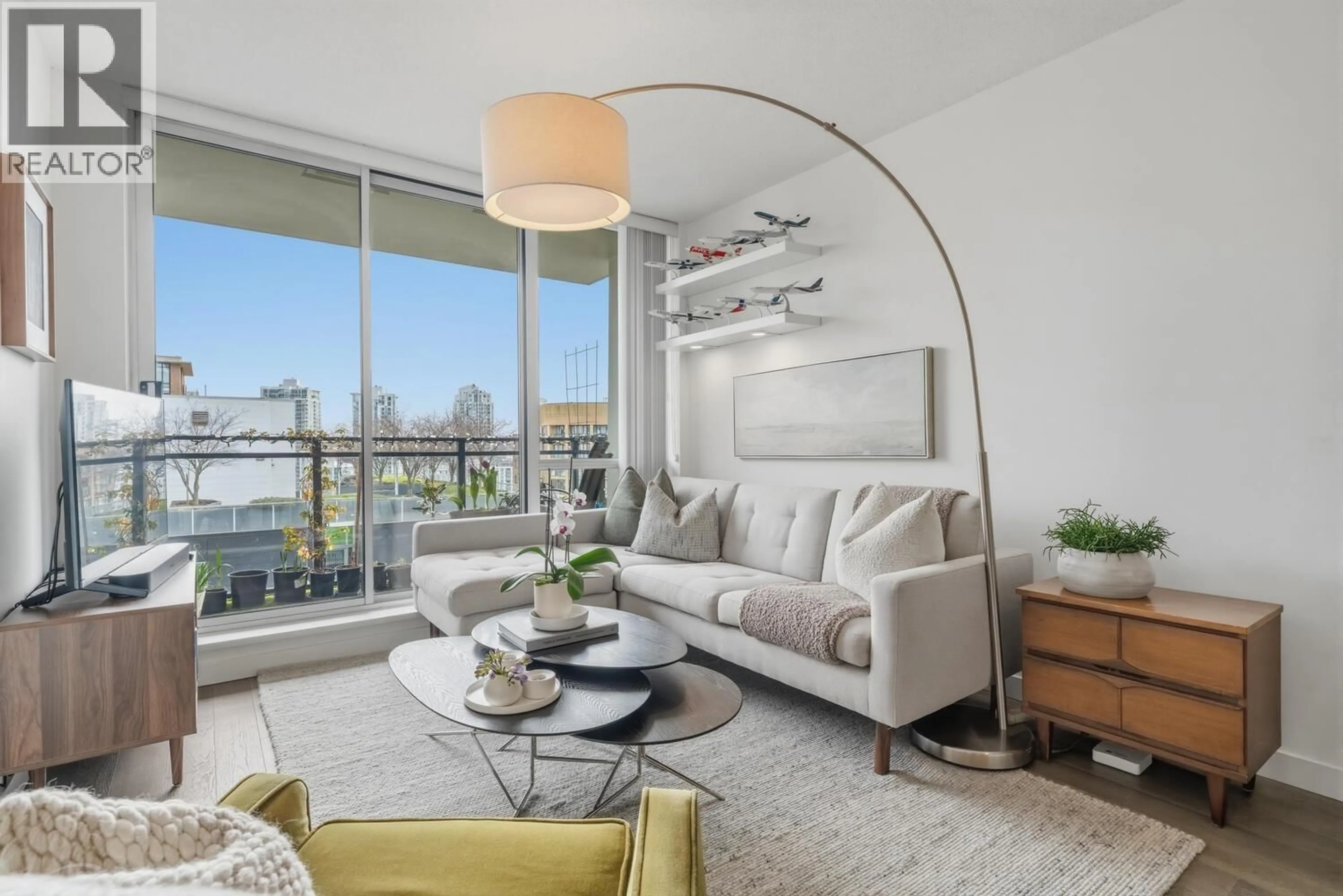 Living room with furniture, unknown for 1707 - 1082 SEYMOUR STREET, Vancouver British Columbia V6B1X9