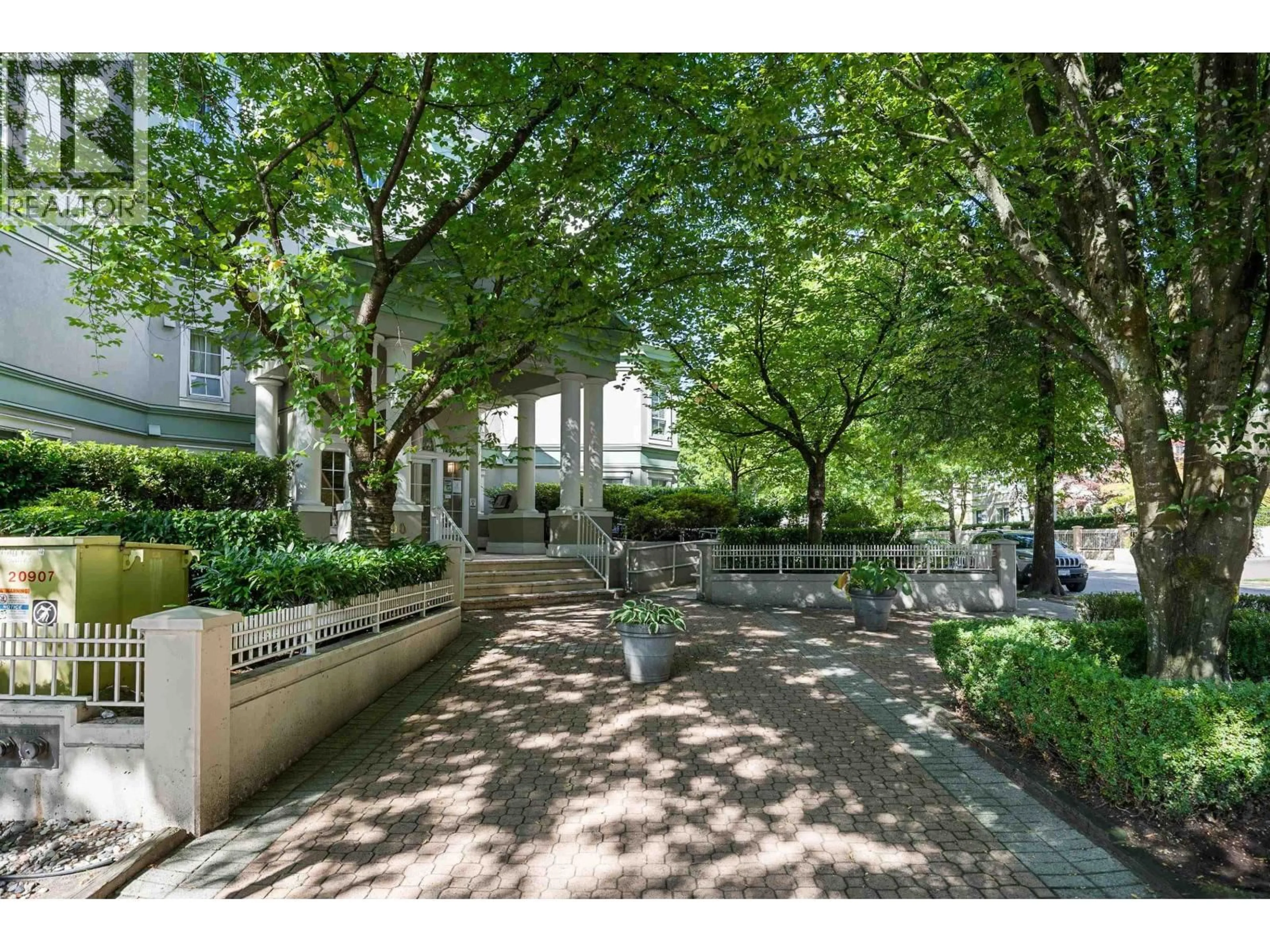 Patio, street for 206 - 2990 PRINCESS CRESCENT, Coquitlam British Columbia V3B7R3