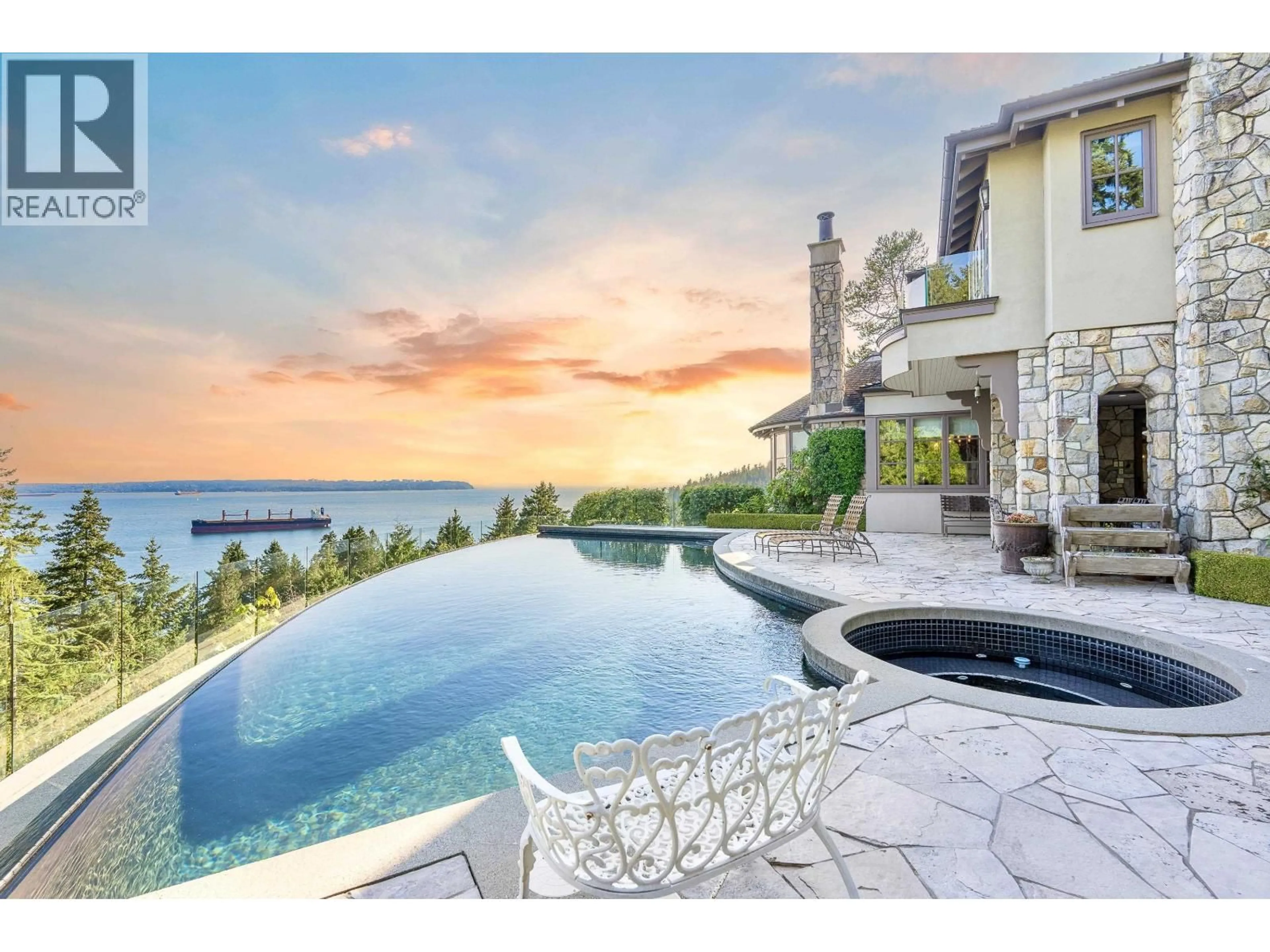 Pool for 4672 CLOVELLY WALK, West Vancouver British Columbia V7W1H5