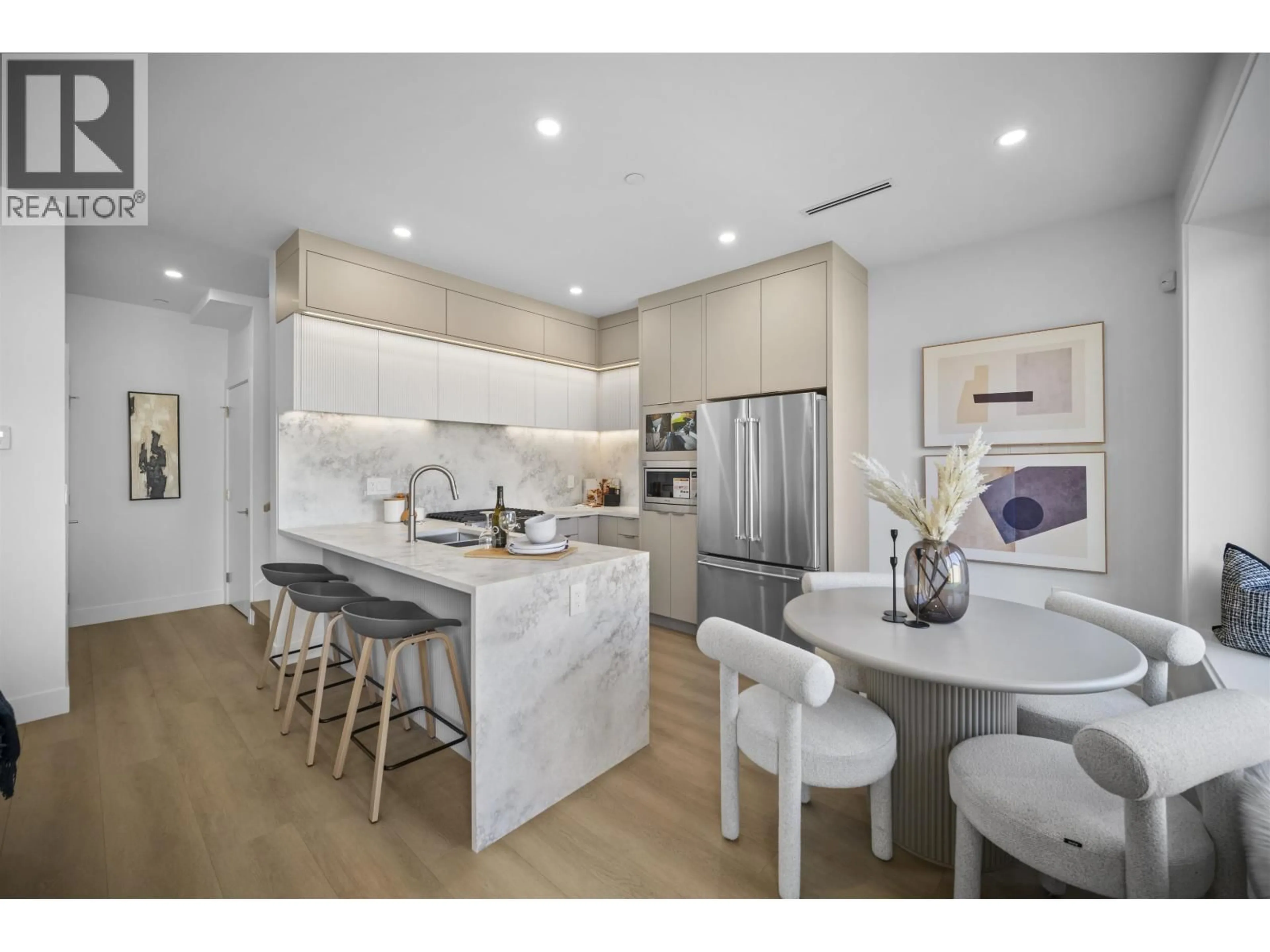 Open concept kitchen, unknown for 2 - 3563 25TH AVENUE, Vancouver British Columbia V5R1K3