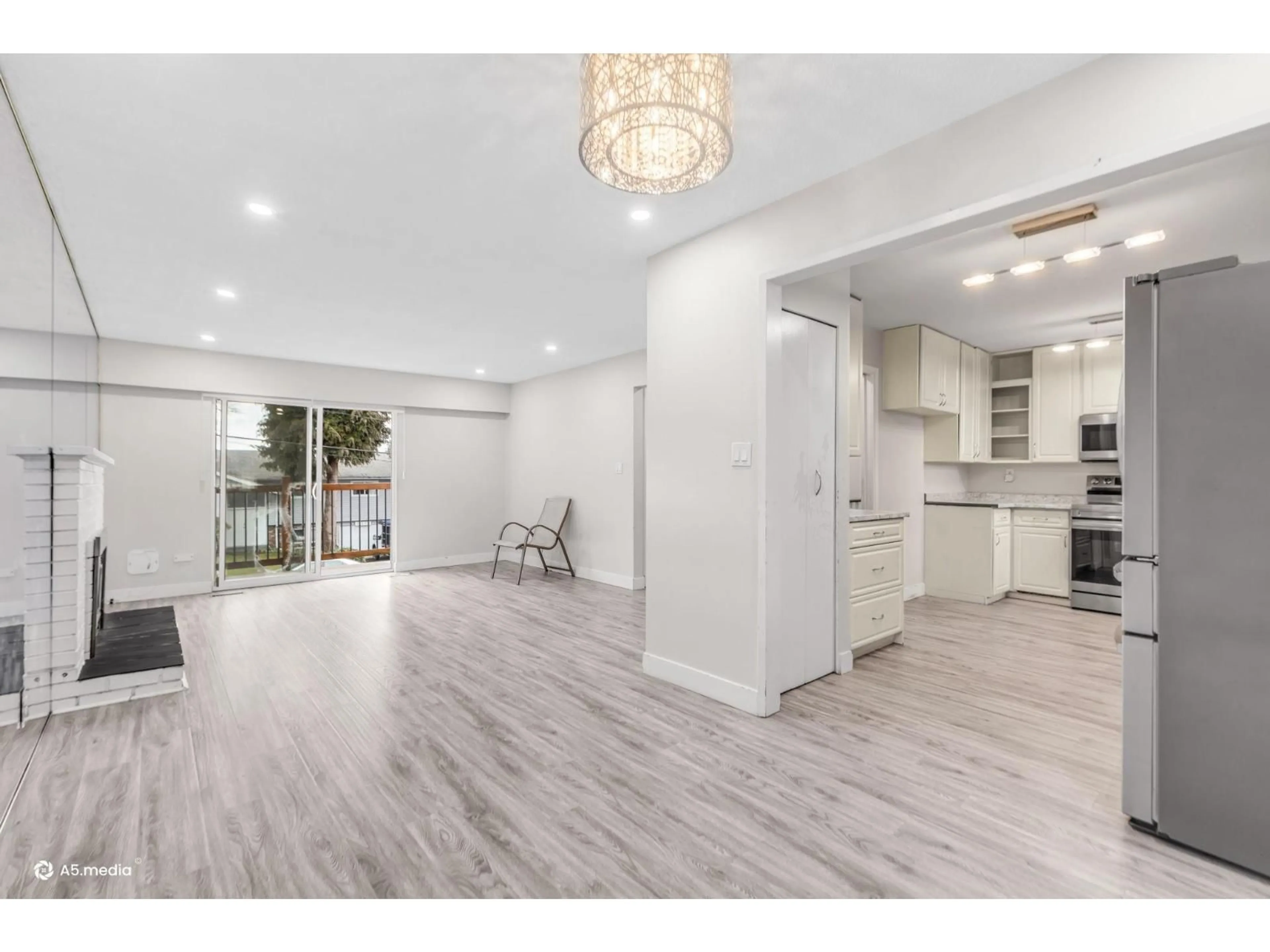 Open concept kitchen, unknown for 11573 84A AVENUE, Delta British Columbia V4C2S5