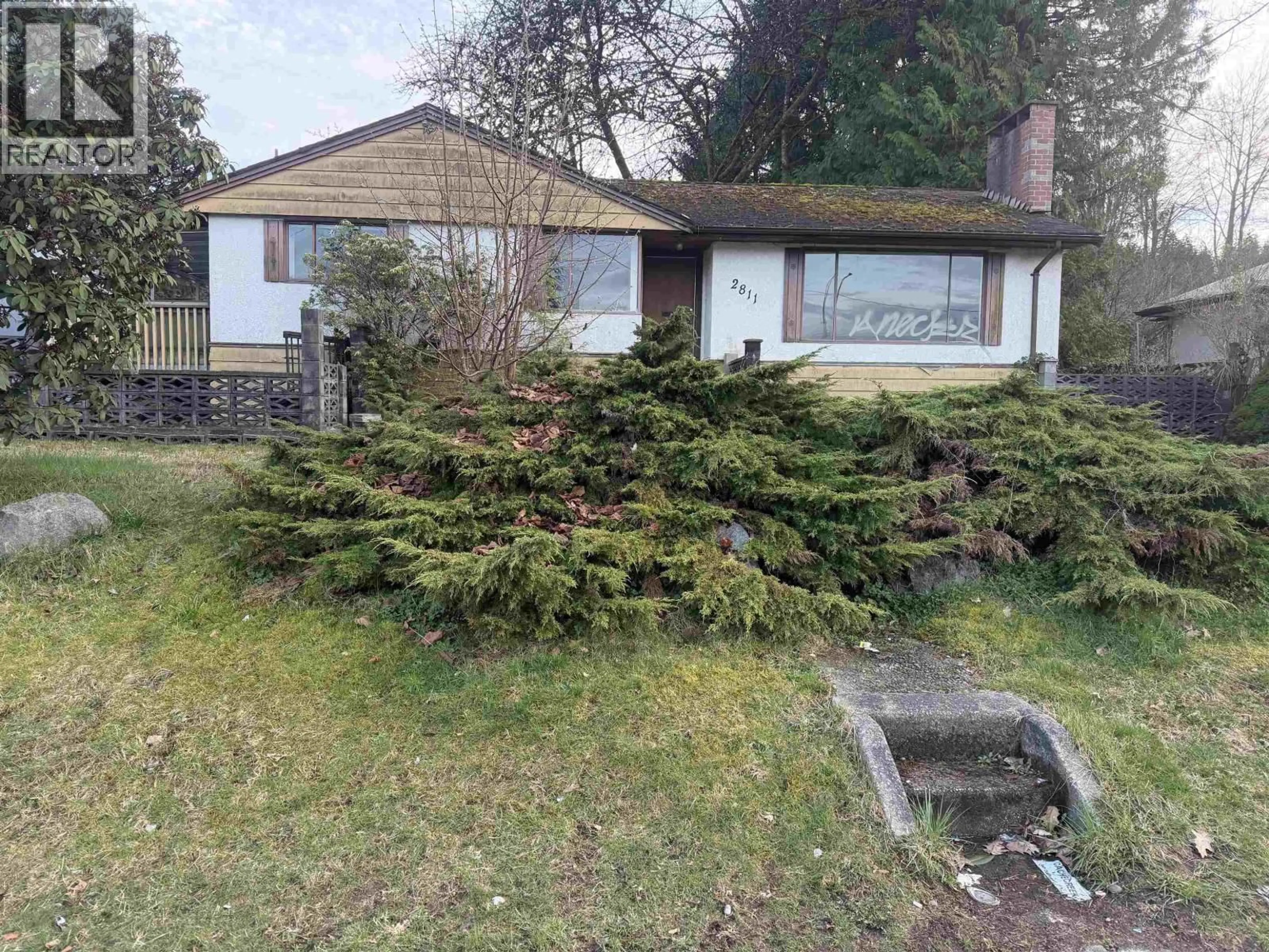 A pic from outside/outdoor area/front of a property/back of a property/a pic from drone, unknown for 2811 ST JOHNS STREET, Port Moody British Columbia V3H2B9