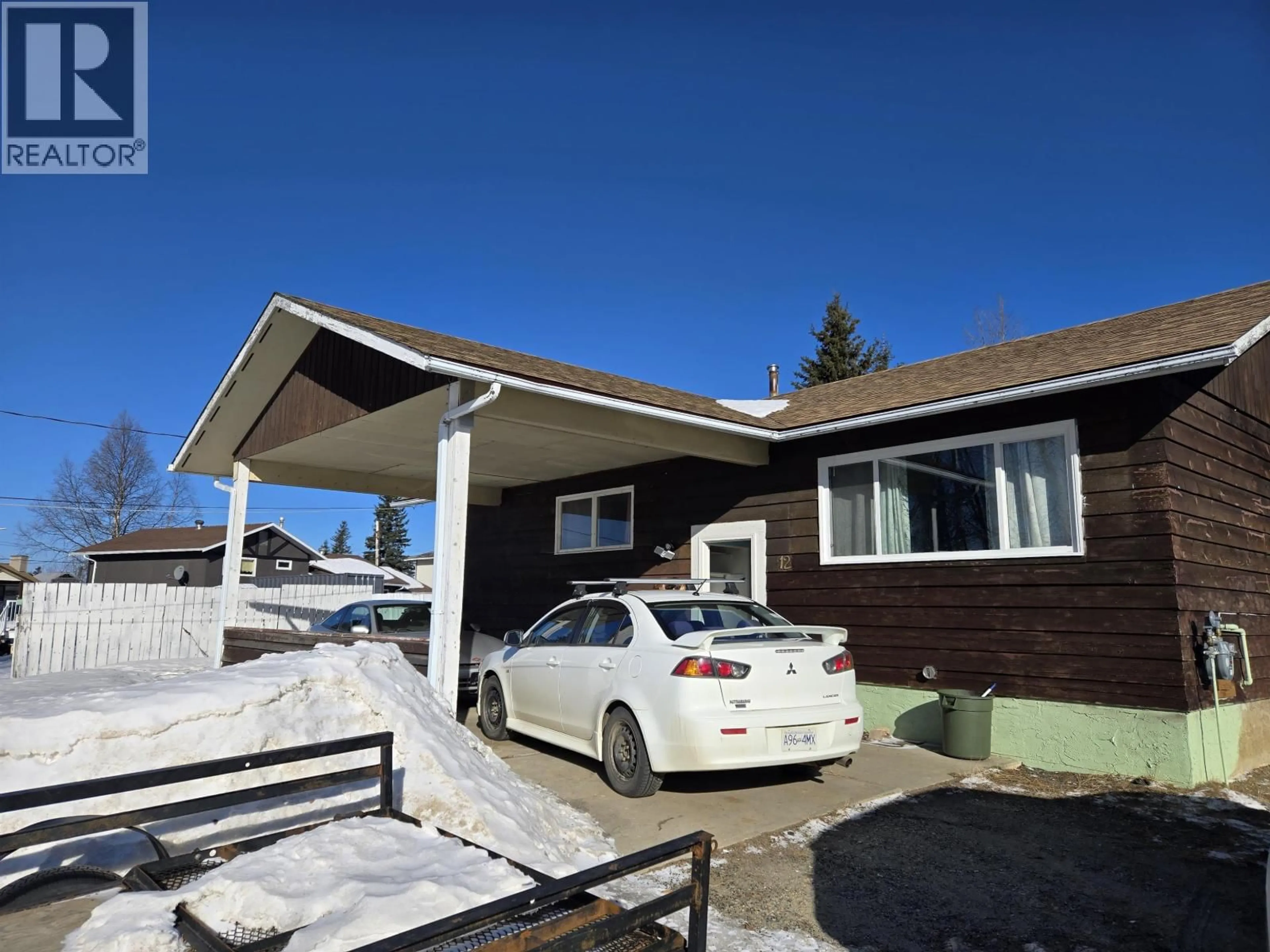 Home with vinyl exterior material, unknown for 12 OSPIKA CRESCENT, Mackenzie British Columbia V0J2C0