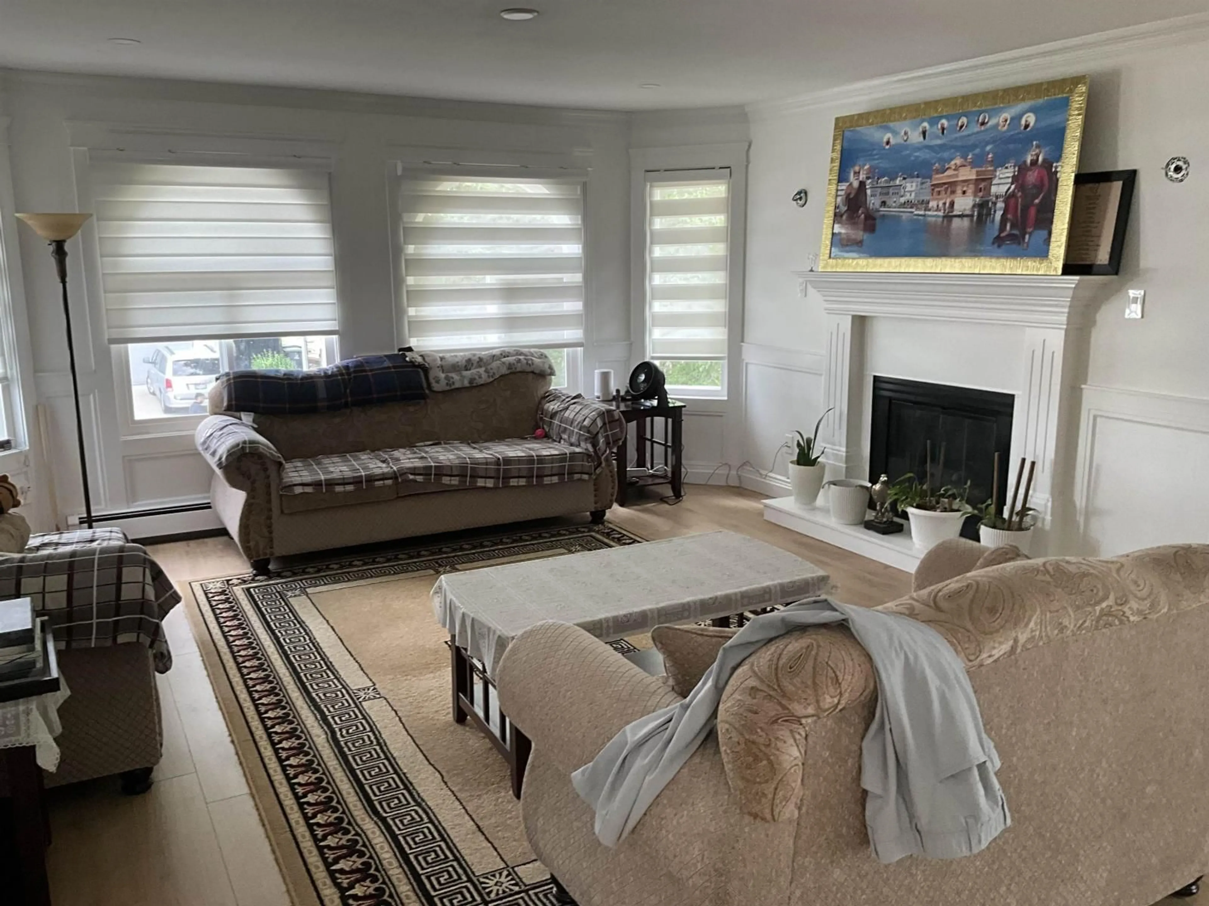 Living room with furniture, unknown for 13502 84A AVENUE, Surrey British Columbia V3W0T8