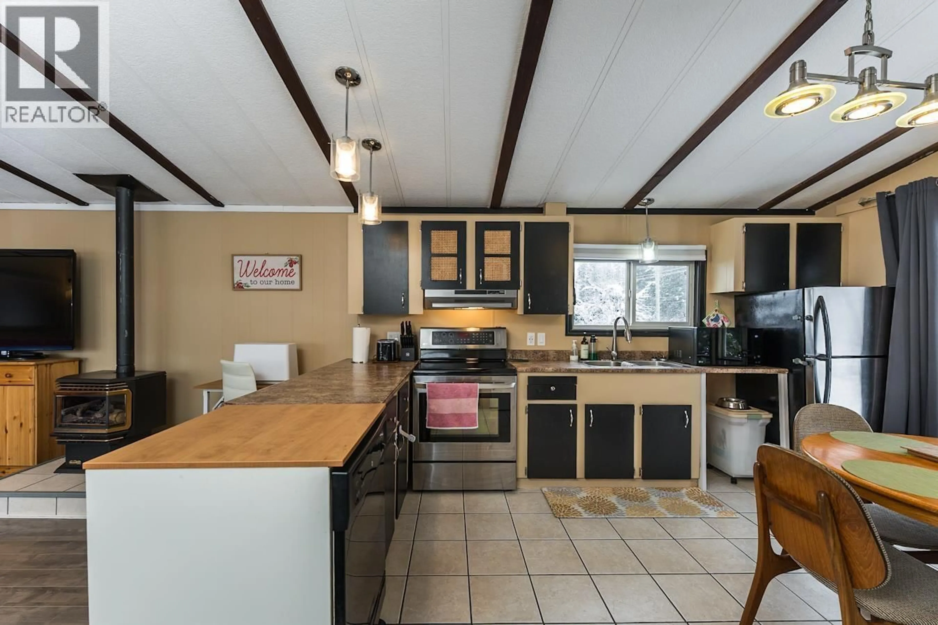 Open concept kitchen, unknown for 8796 WAPITI ROAD, Prince George British Columbia V2K5T5