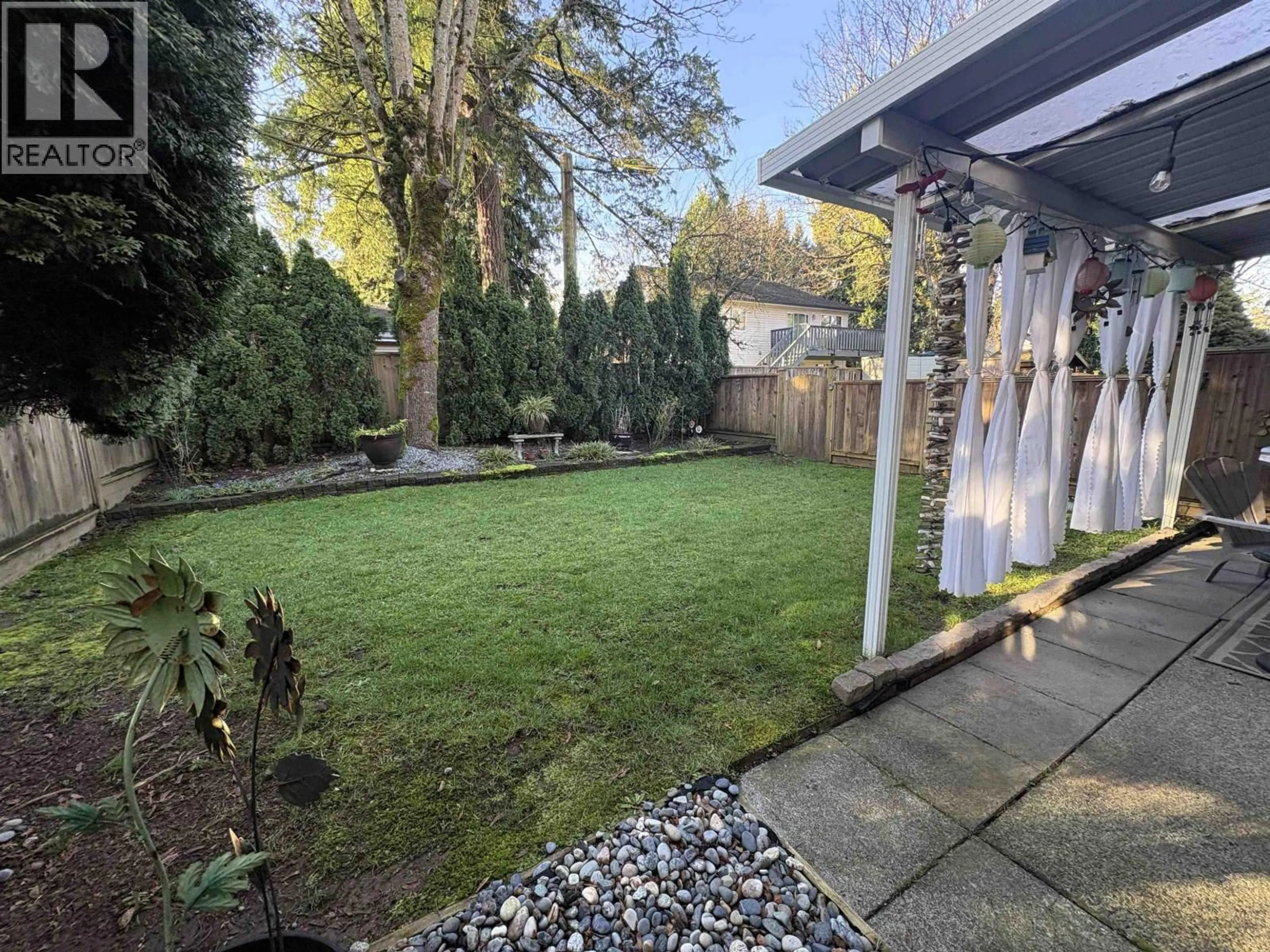 A pic from outside/outdoor area/front of a property/back of a property/a pic from drone, unknown for 8 - 20888 MCKINNEY AVENUE, Maple Ridge British Columbia V2X0L7