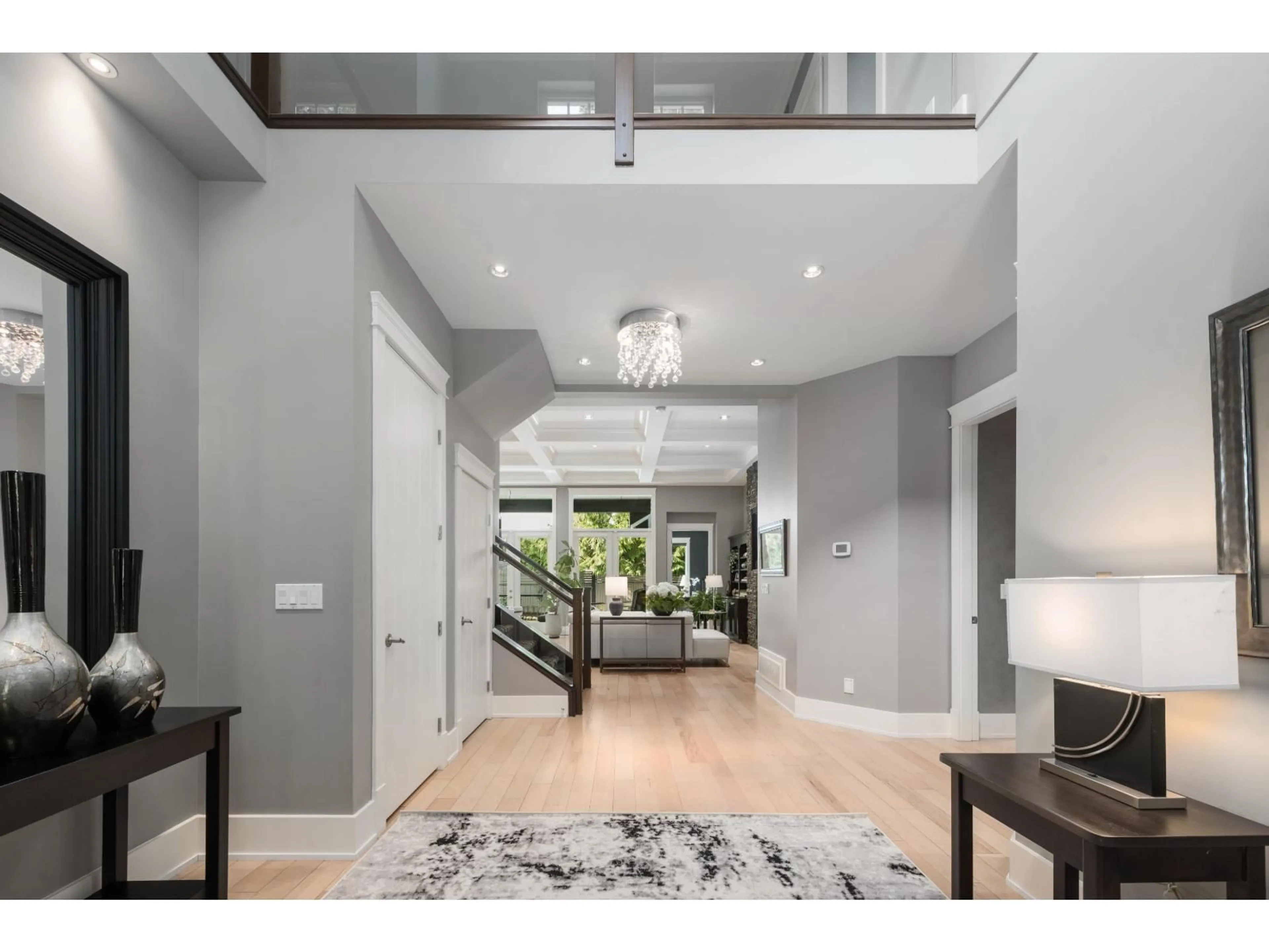 Indoor entryway for 2045 OCEAN FOREST DRIVE, Surrey British Columbia V4A6P1