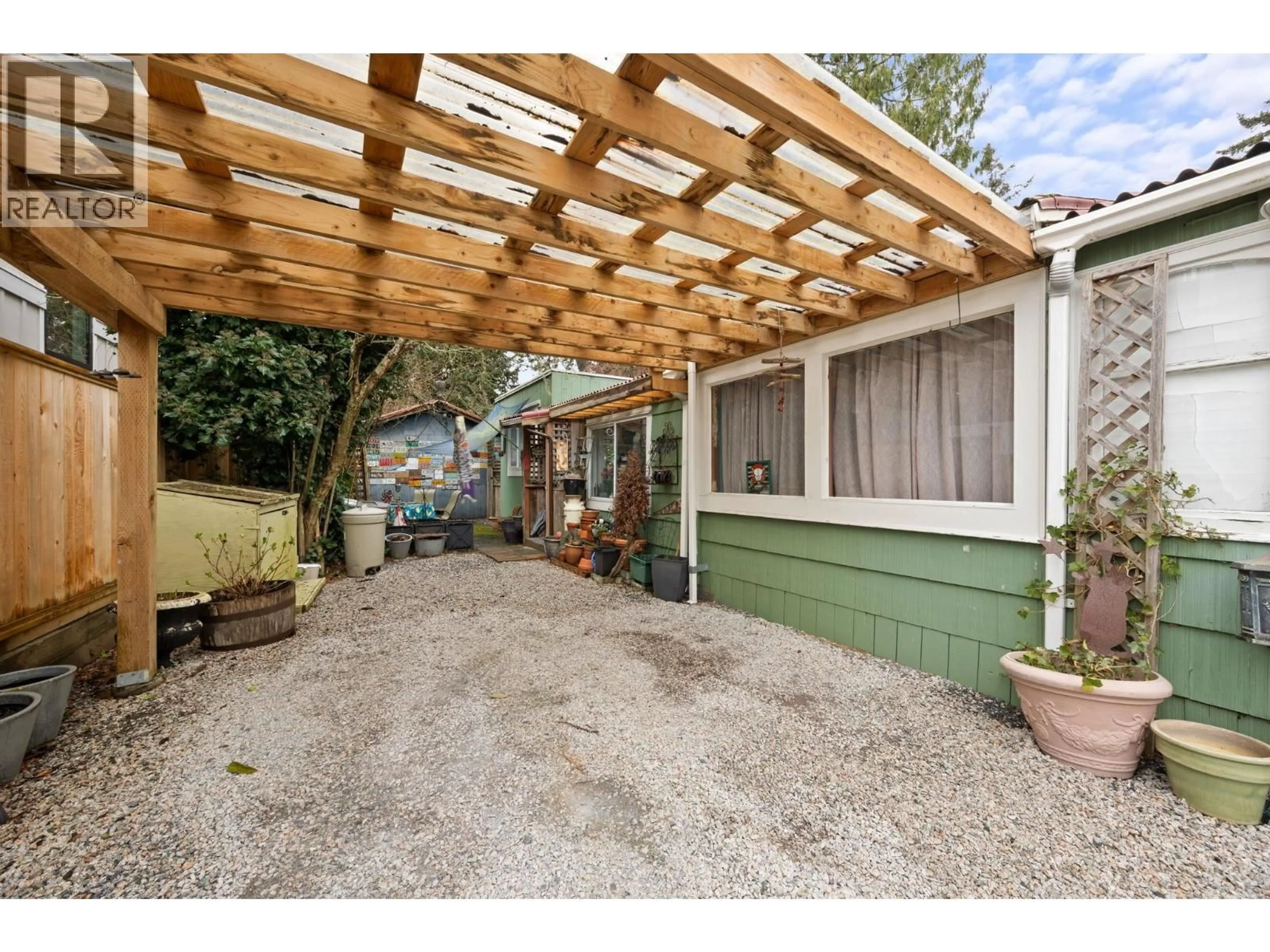 Patio, street for 1543 BRAID ROAD, Delta British Columbia V4L1T2