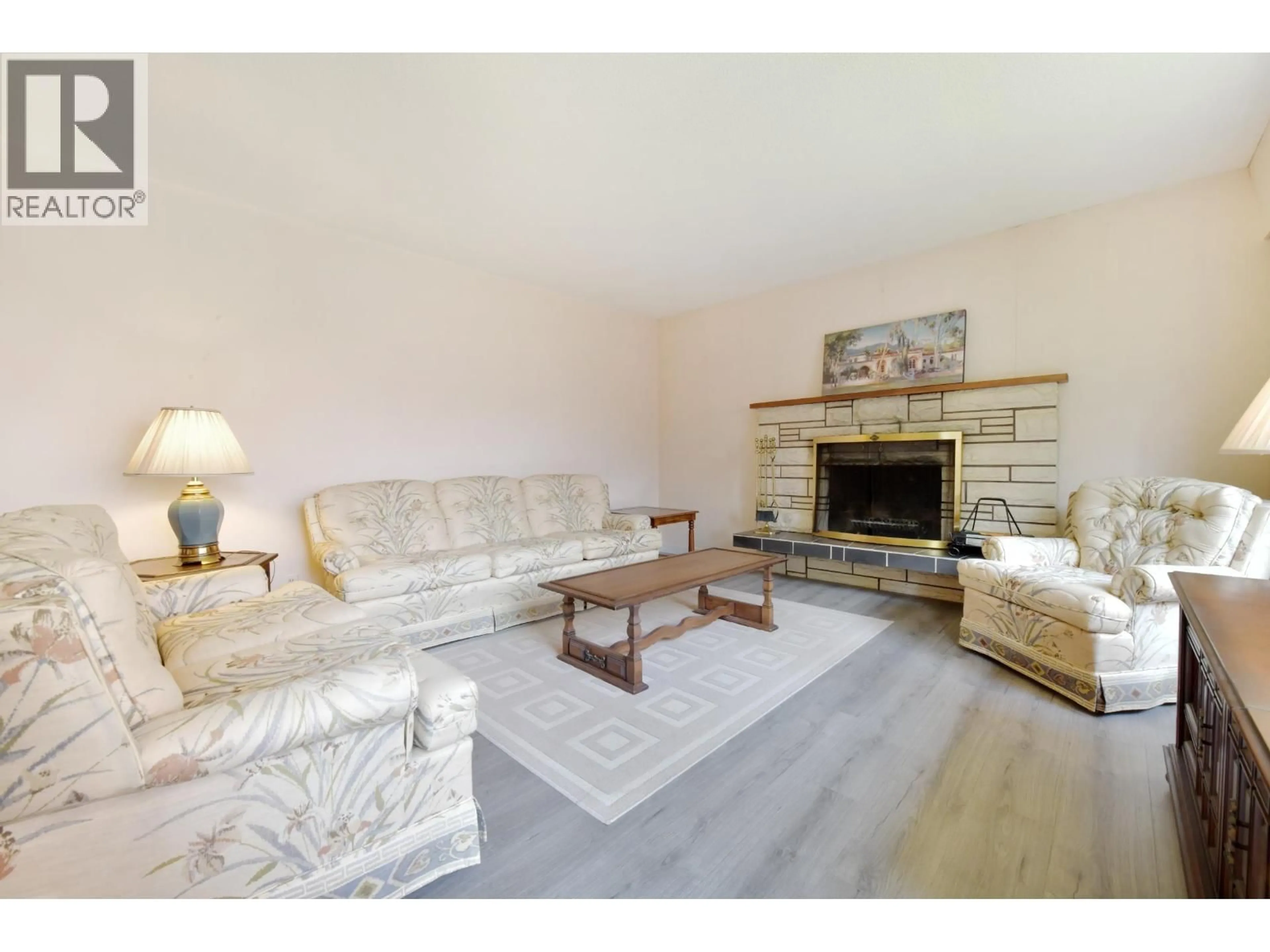 Living room with furniture, unknown for 854 GALE DRIVE, Tsawwassen British Columbia V4M2P5