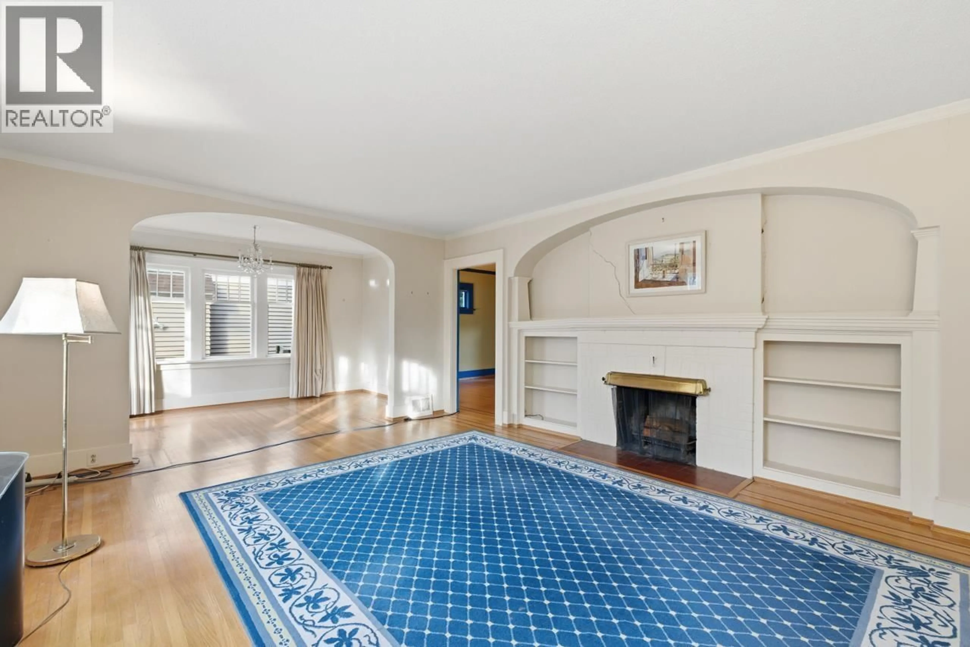 Indoor foyer for 3775 35TH AVENUE, Vancouver British Columbia V6N2N6