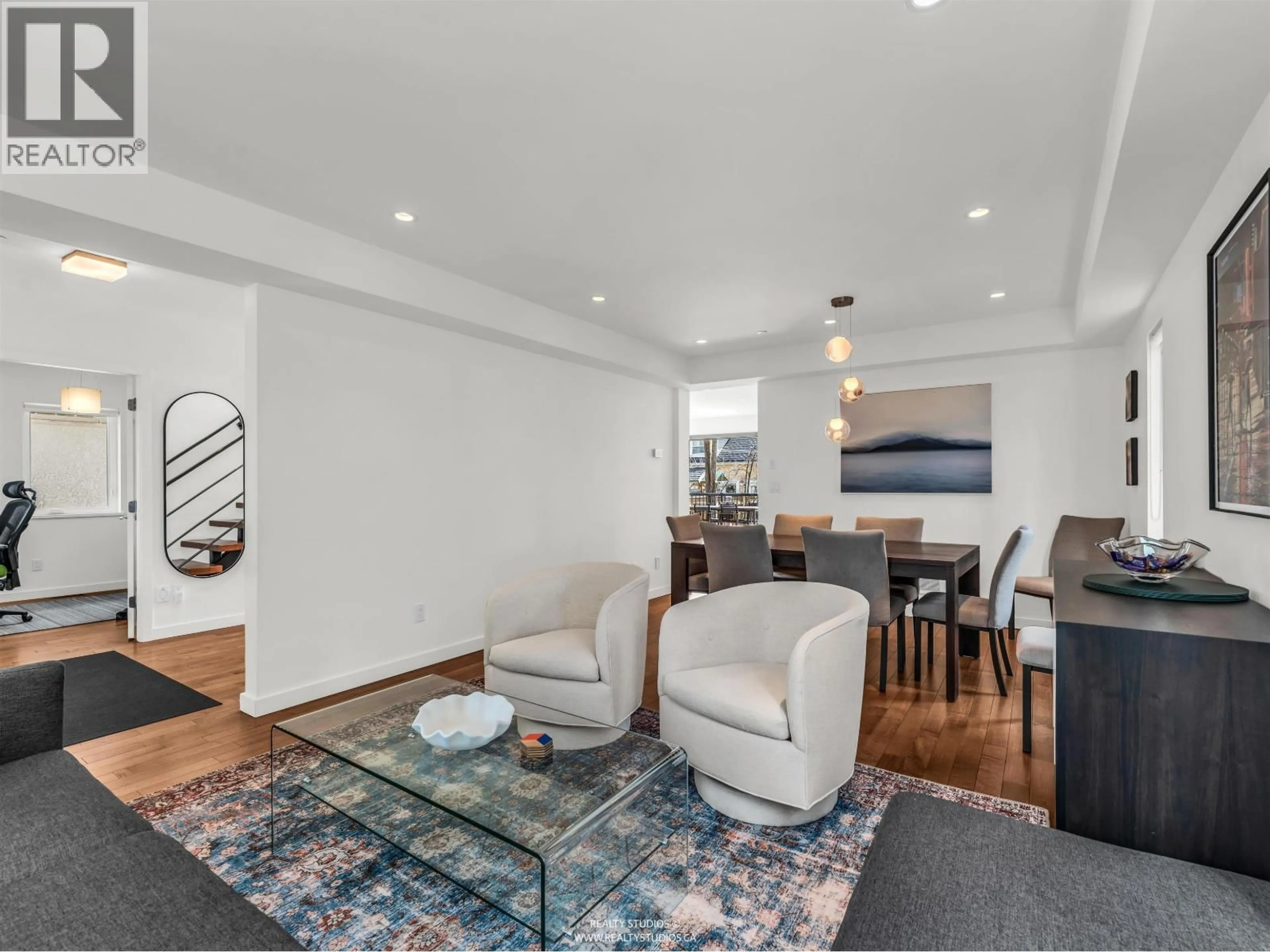 Living room with furniture, unknown for 132 22ND AVENUE, Vancouver British Columbia V5Y2G1