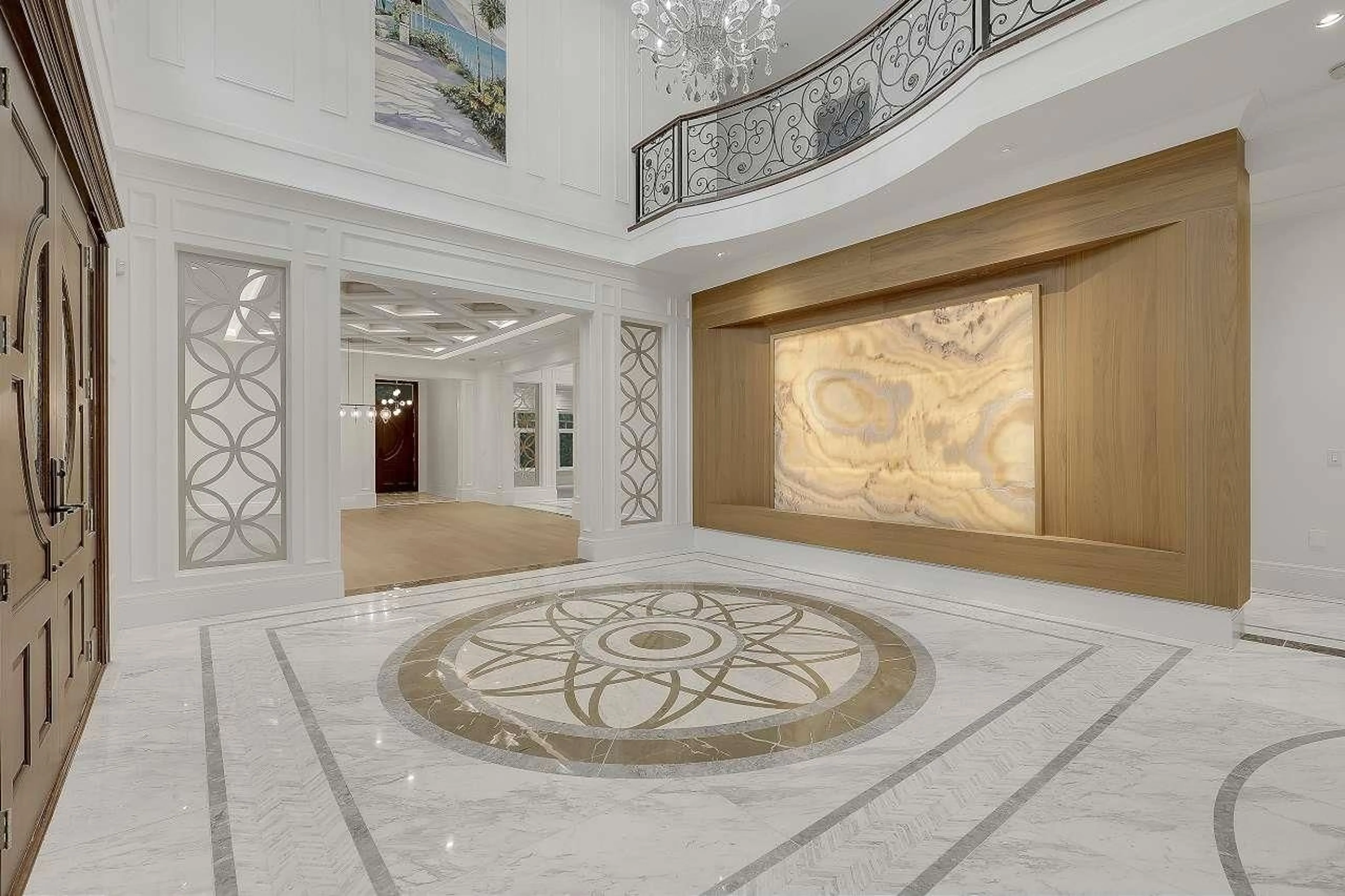 Indoor foyer for 2458 140 STREET, Surrey British Columbia V4P2C6