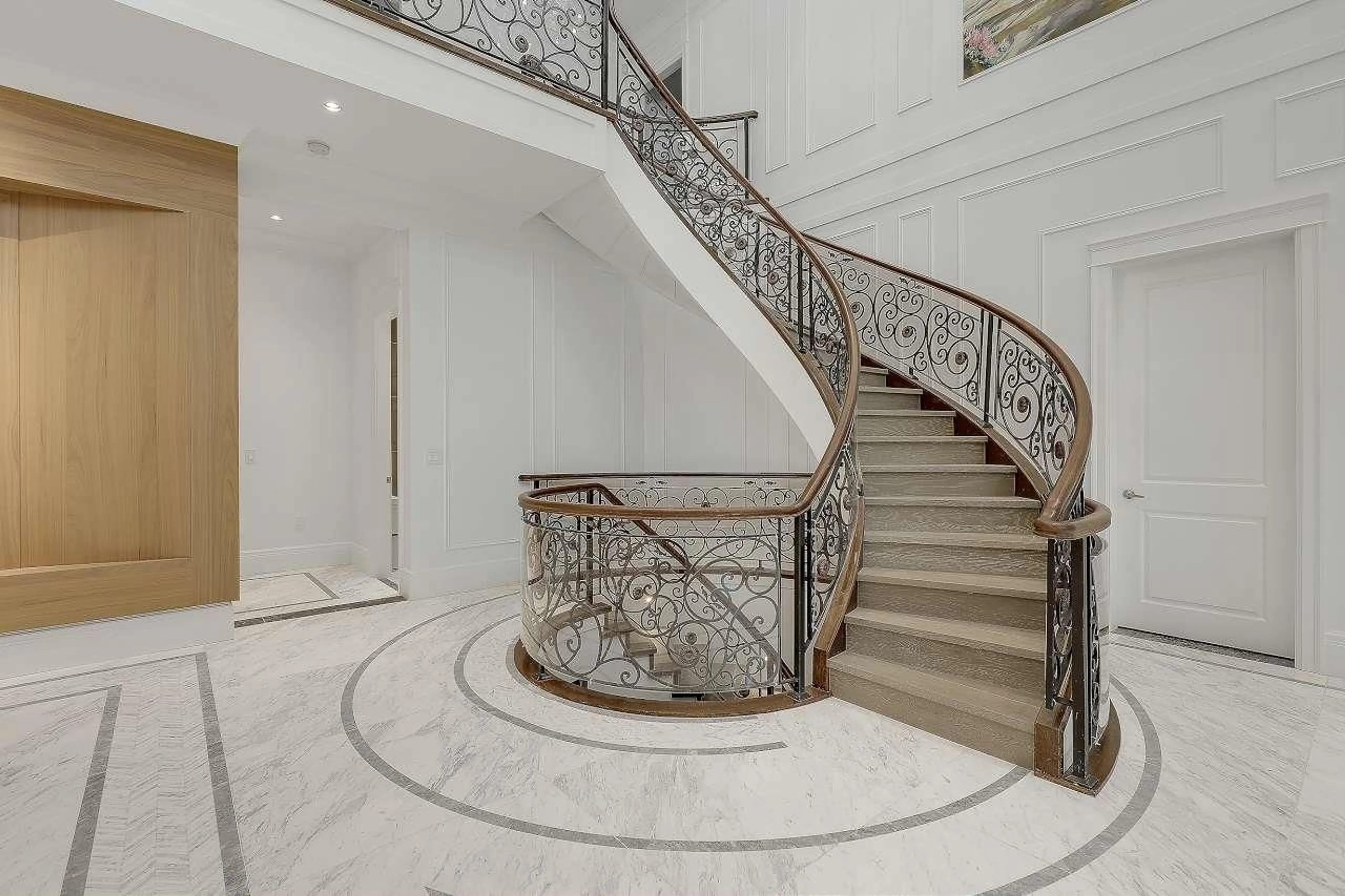 Stairs for 2458 140 STREET, Surrey British Columbia V4P2C6