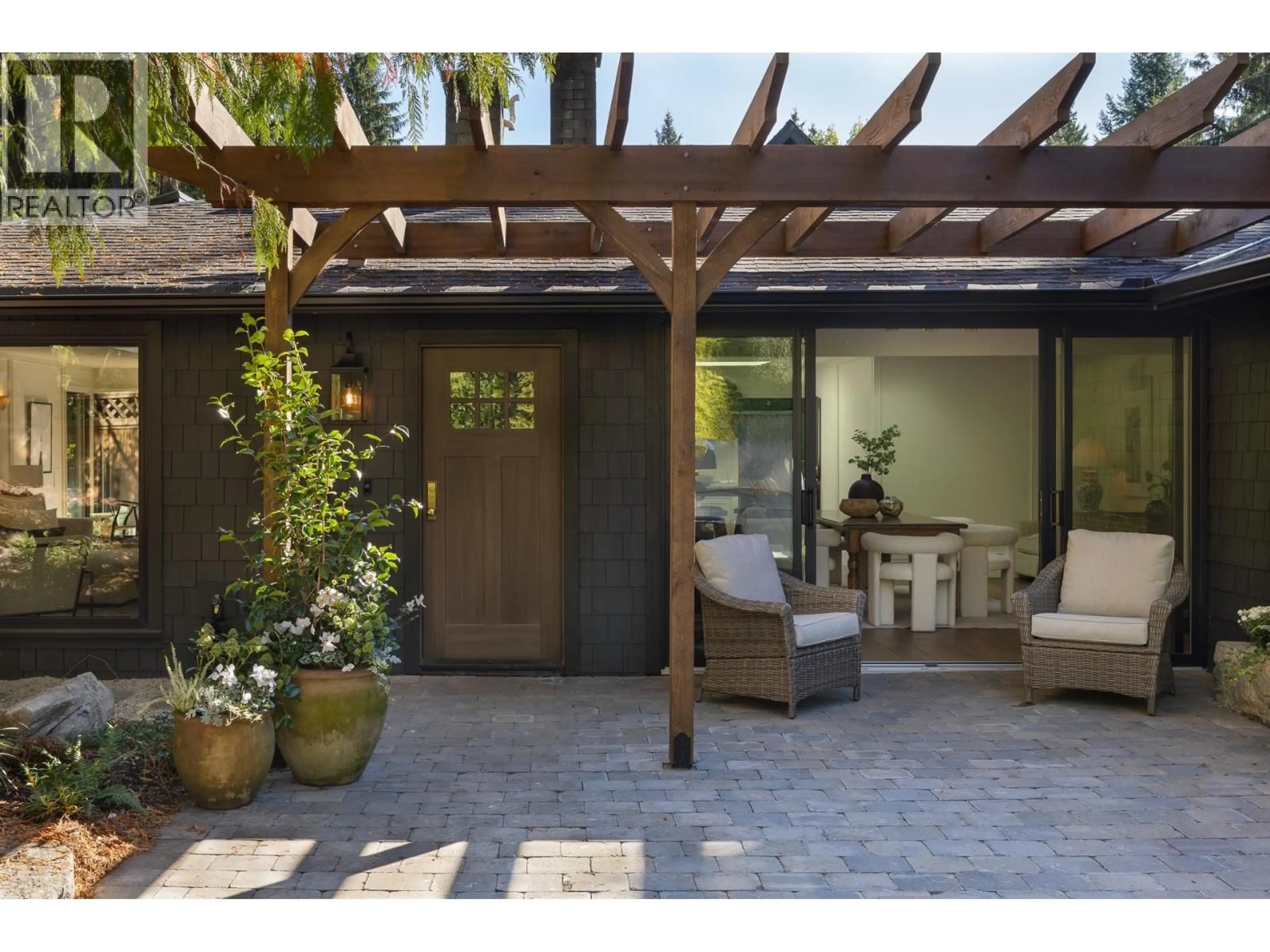 Patio, street for 5075 HOWE SOUND LANE, West Vancouver British Columbia V7W1L4