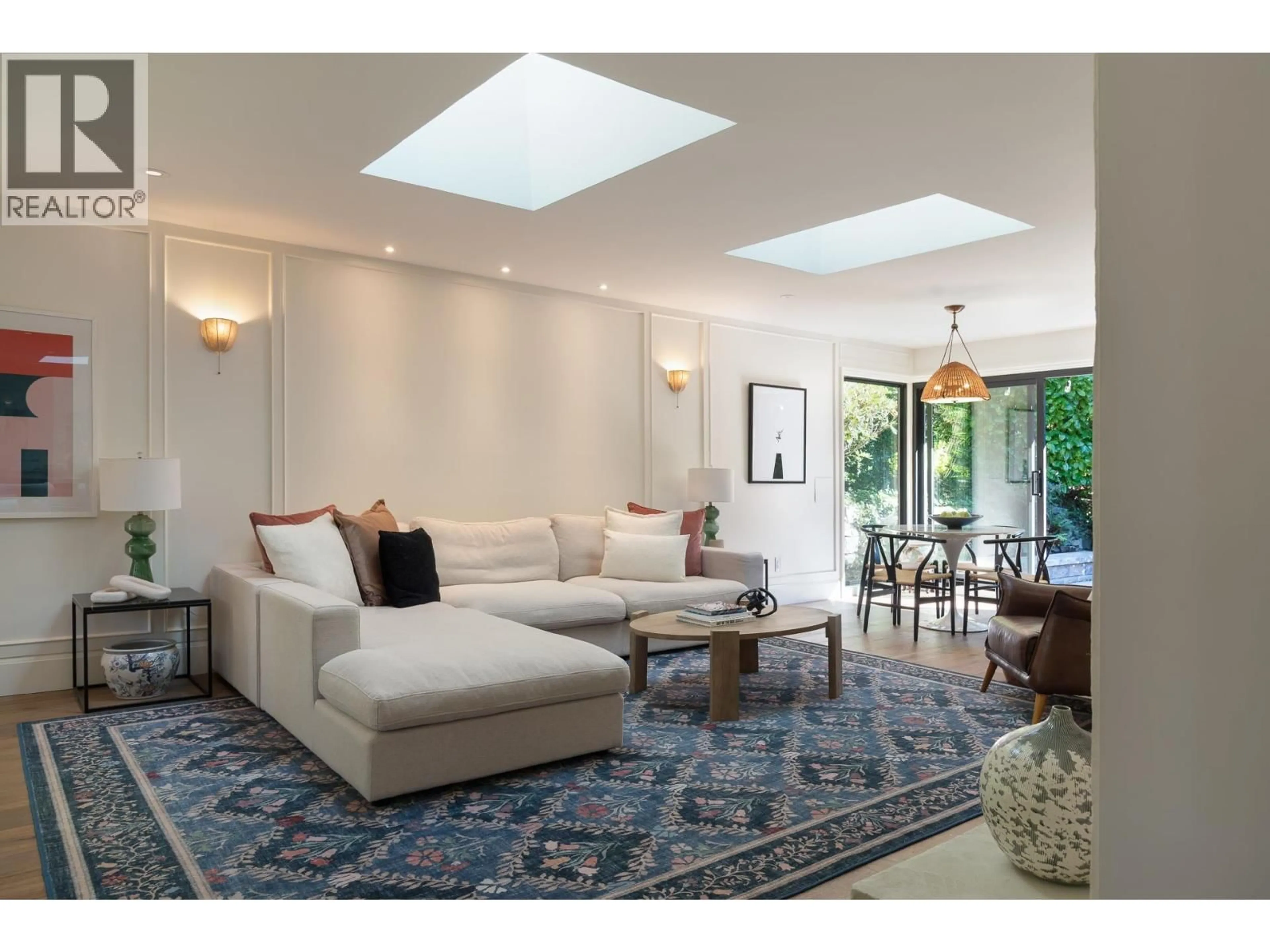 Living room with furniture, unknown for 5075 HOWE SOUND LANE, West Vancouver British Columbia V7W1L4