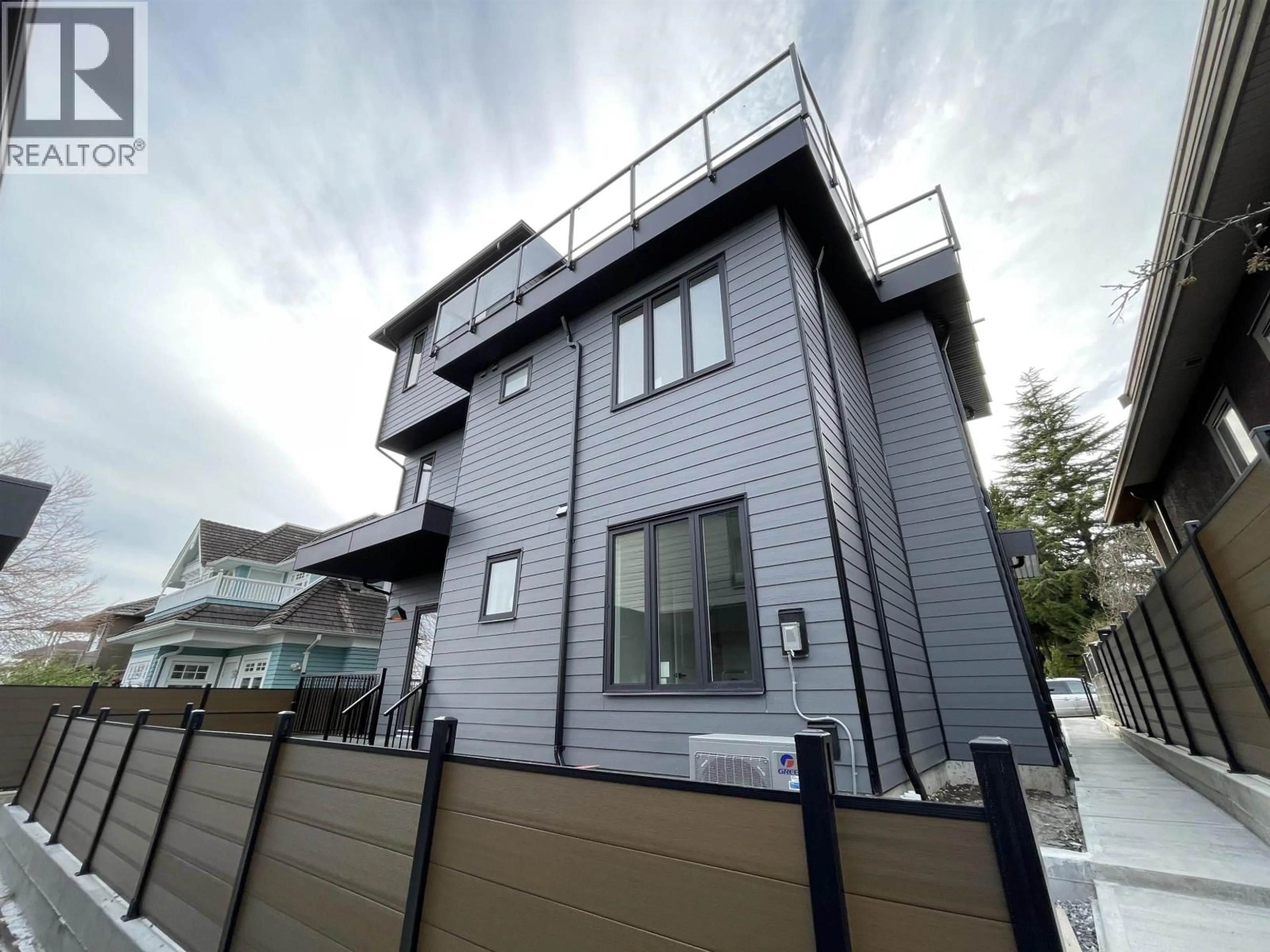 Home with vinyl exterior material, building for 2 - 2452 HARRISON DRIVE, Vancouver British Columbia V5P2P8