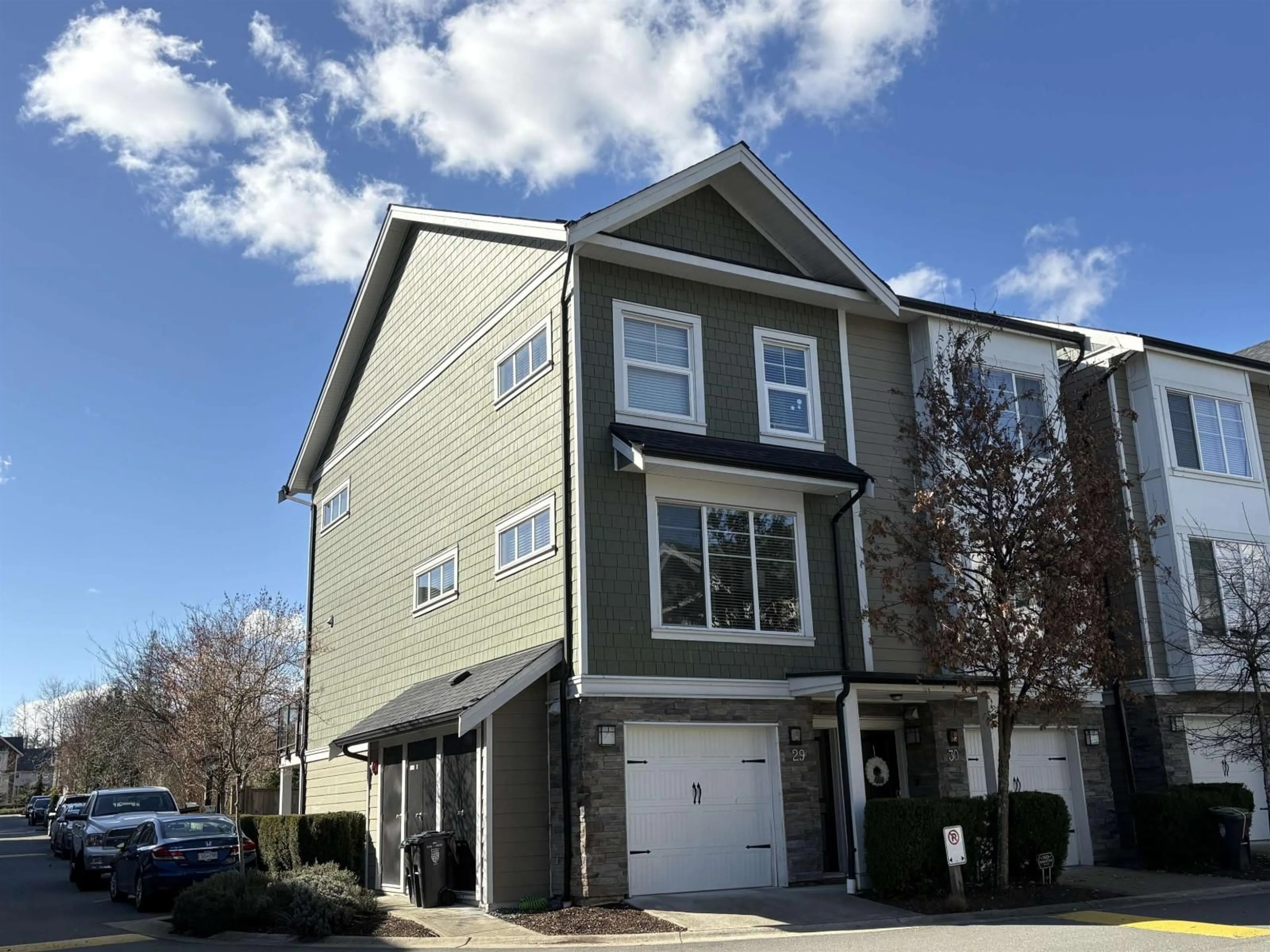 Home with vinyl exterior material, street for 29 - 21150 76A AVENUE, Langley British Columbia V2Y0V9