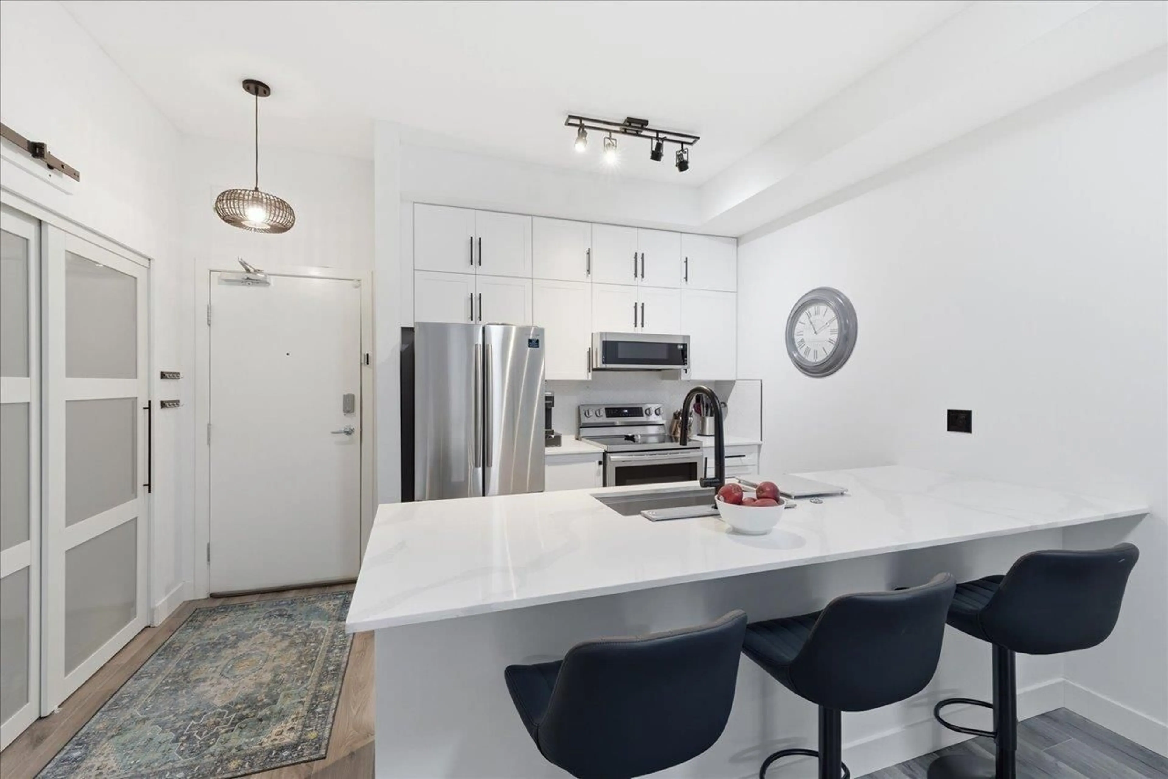 Open concept kitchen, unknown for 111 - 10088 148TH STREET, Surrey British Columbia V3R3M9