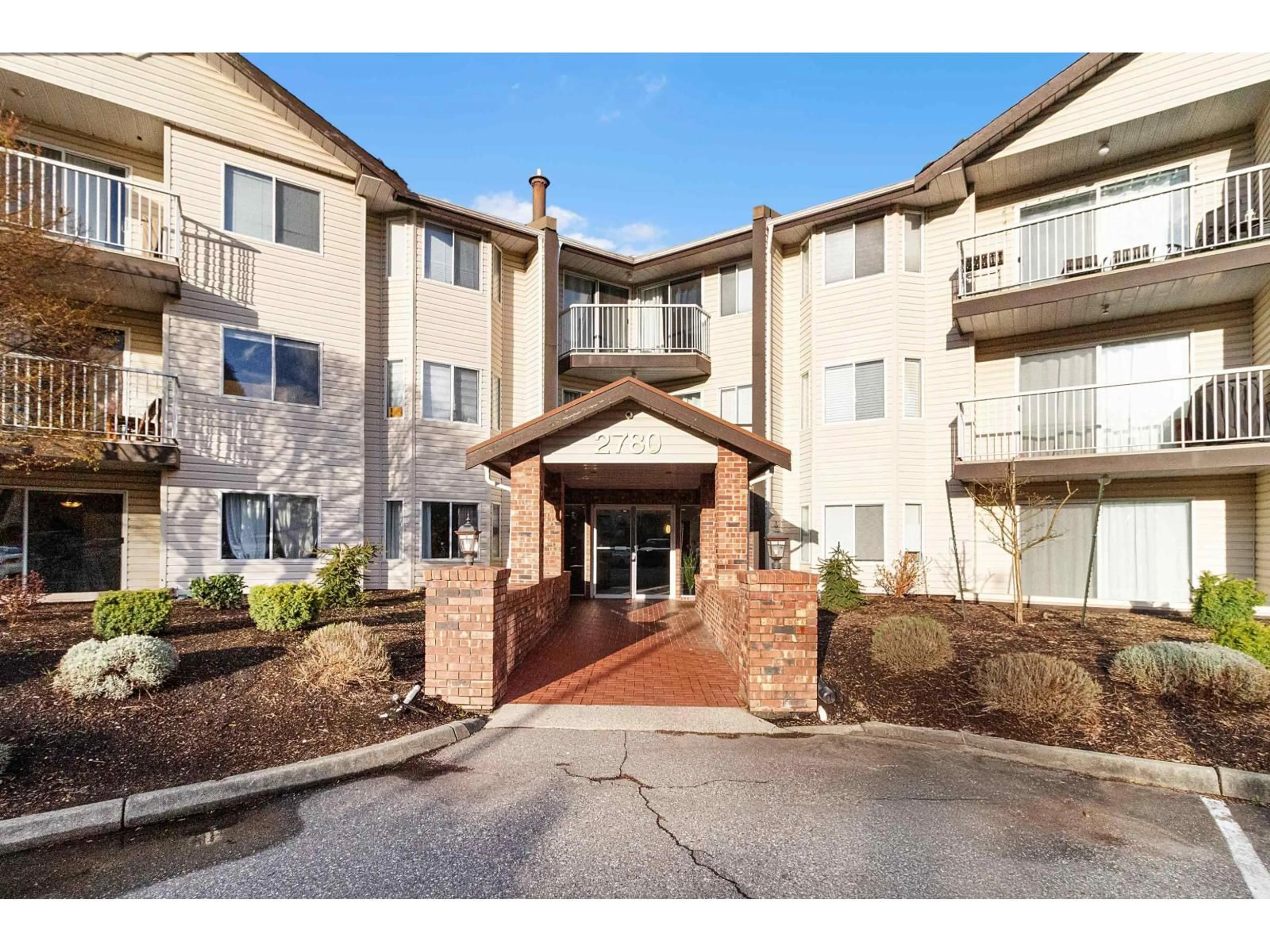 Indoor foyer for 101 - 2780 WARE STREET, Abbotsford British Columbia V2S7C7