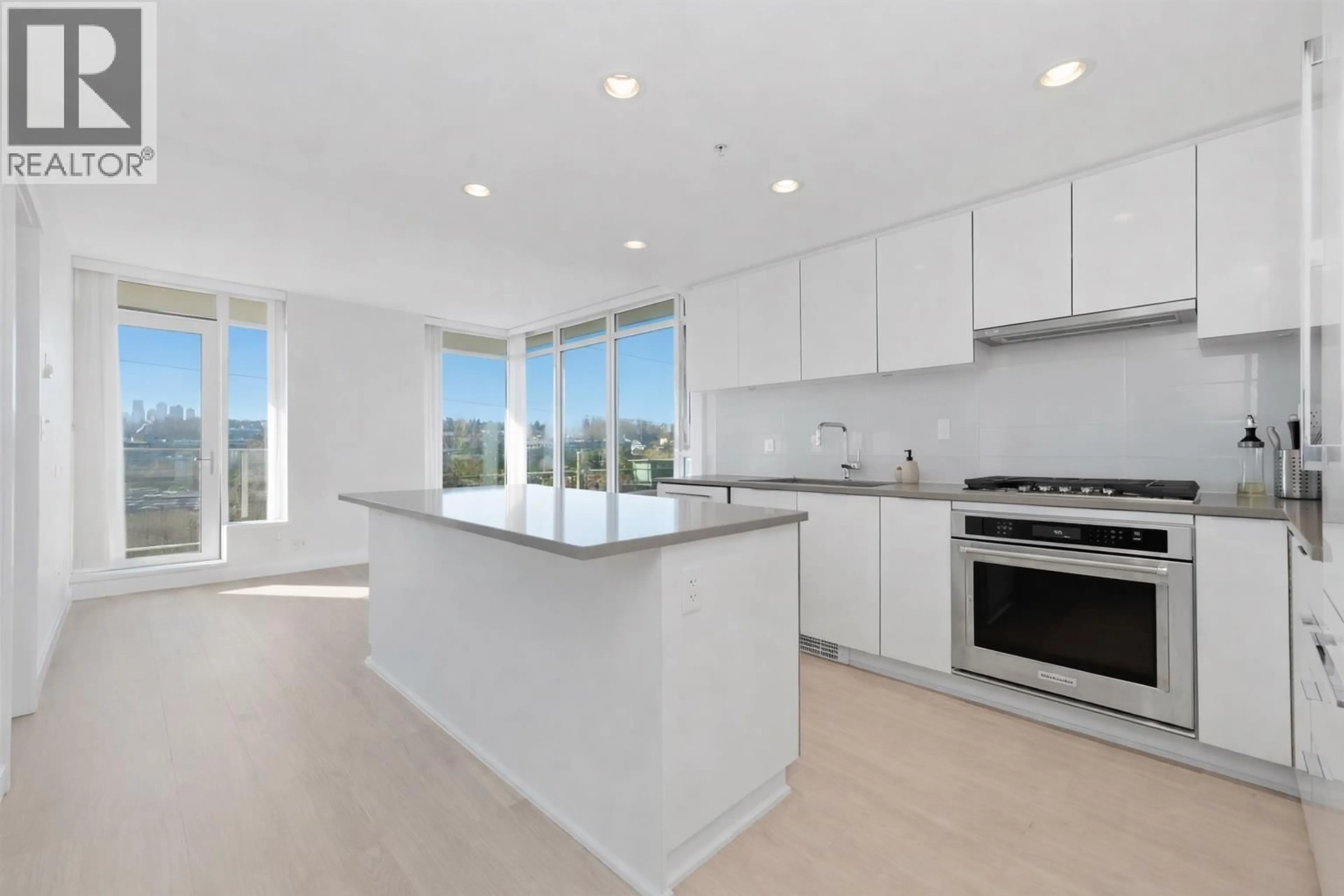 Open concept kitchen, unknown for 606 - 2388 MADISON AVENUE, Burnaby British Columbia V5C0K8