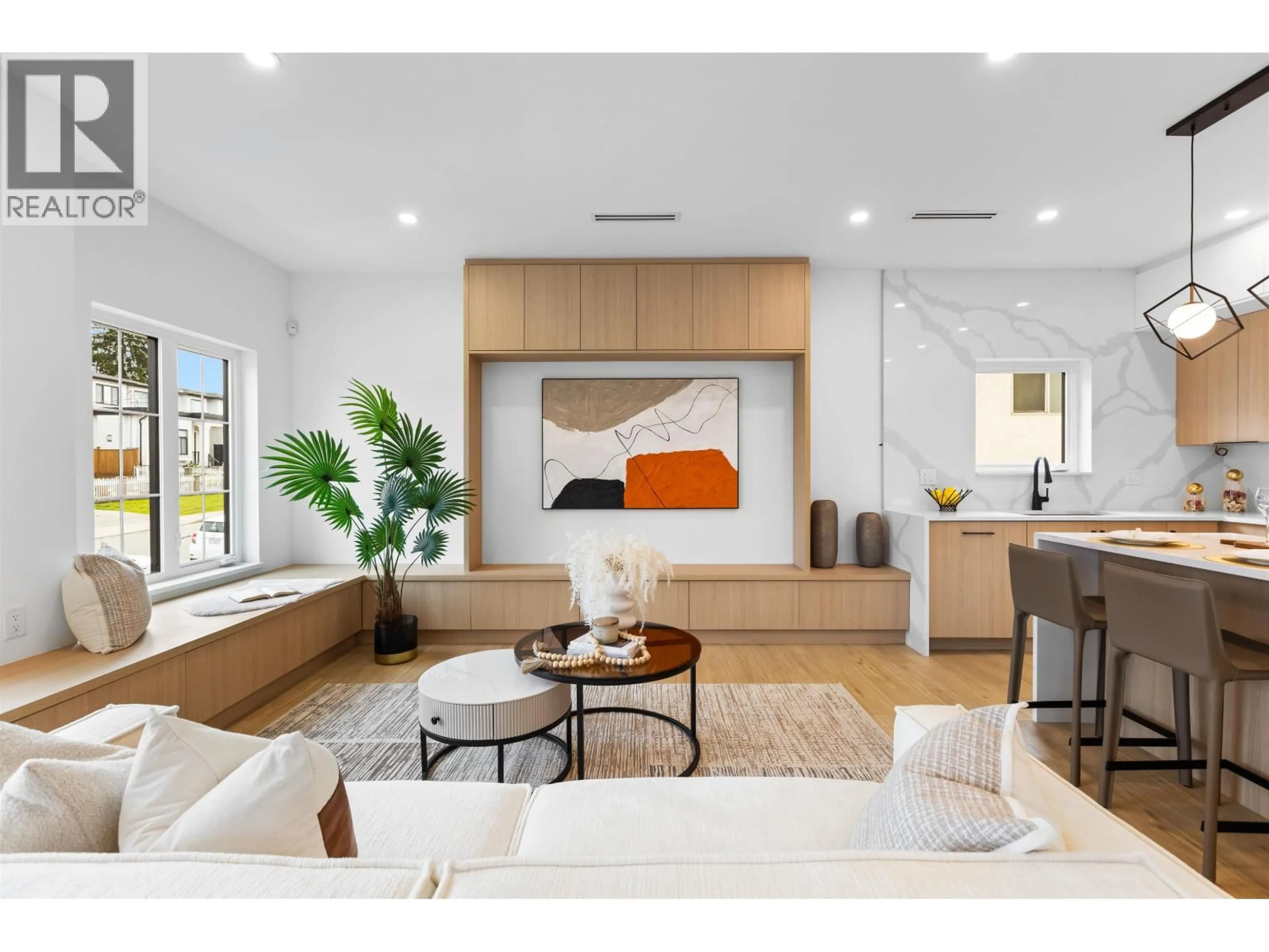 Living room with furniture, wood/laminate floor for 2 - 7353 12TH AVENUE, Burnaby British Columbia V3N2J8