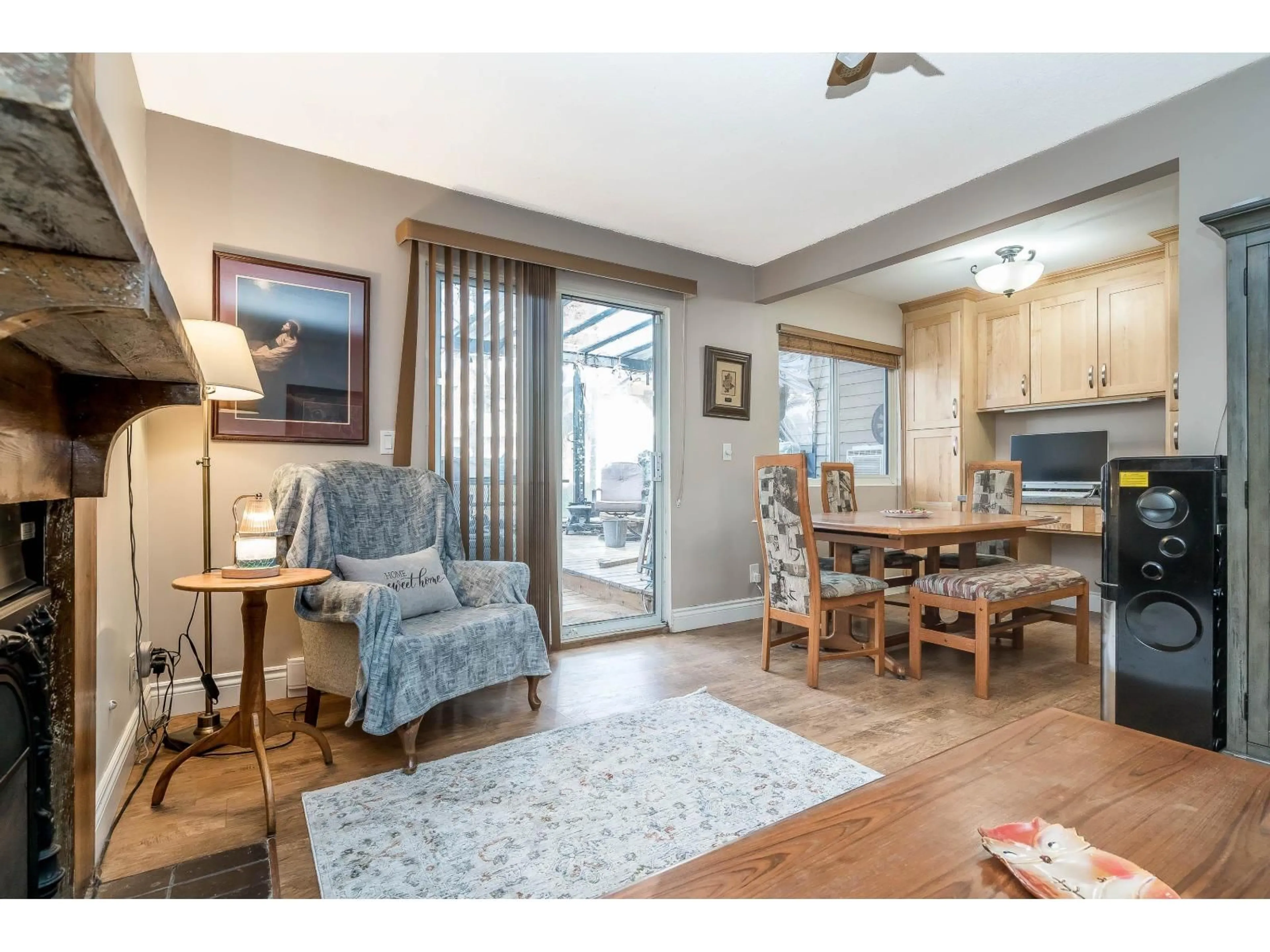 Living room with furniture, wood/laminate floor for 5350 199 STREET, Langley British Columbia V3A6T8