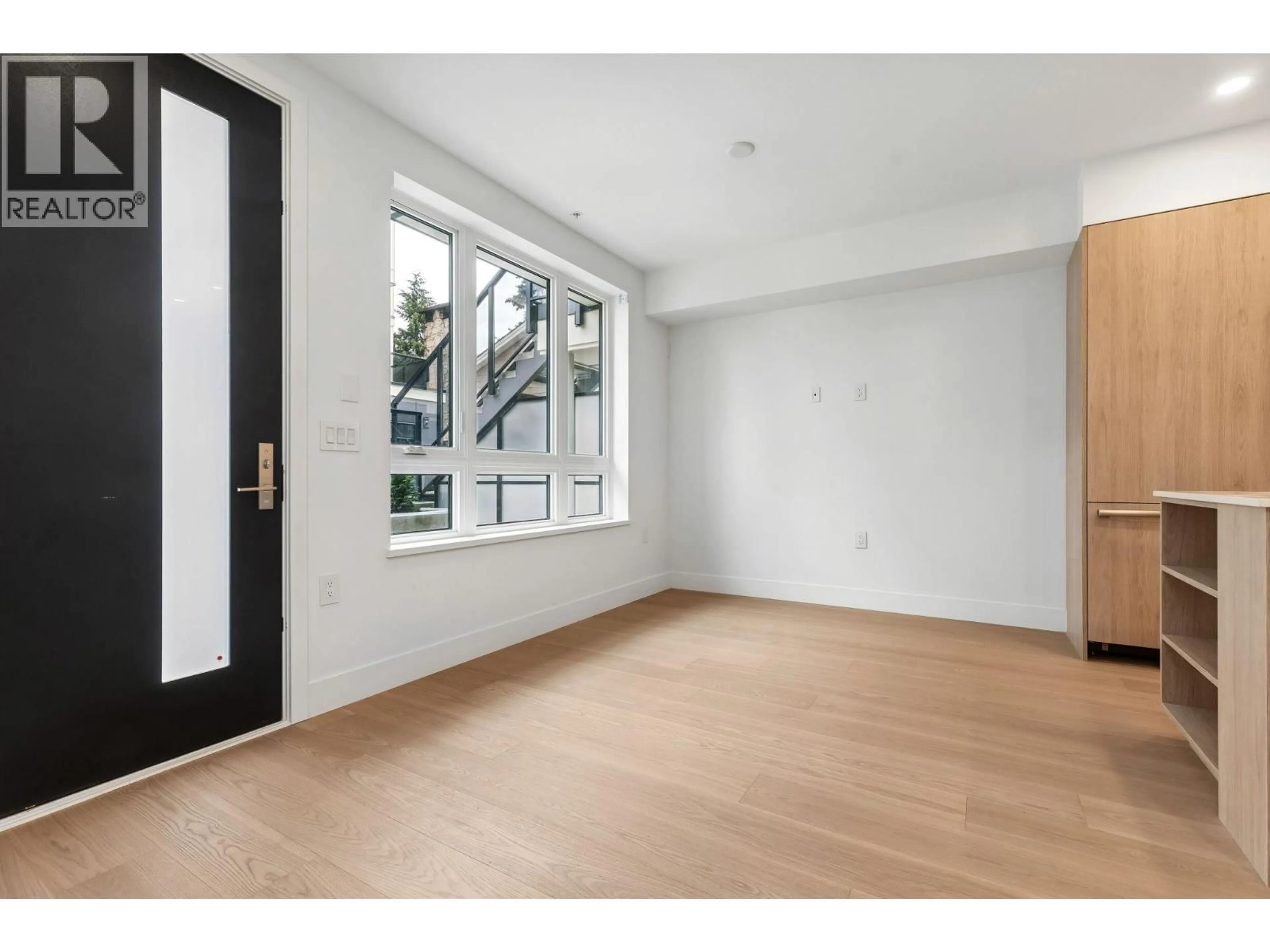 Unknown for 122 - 578 24 AVENUE, Vancouver British Columbia V5Z2B4